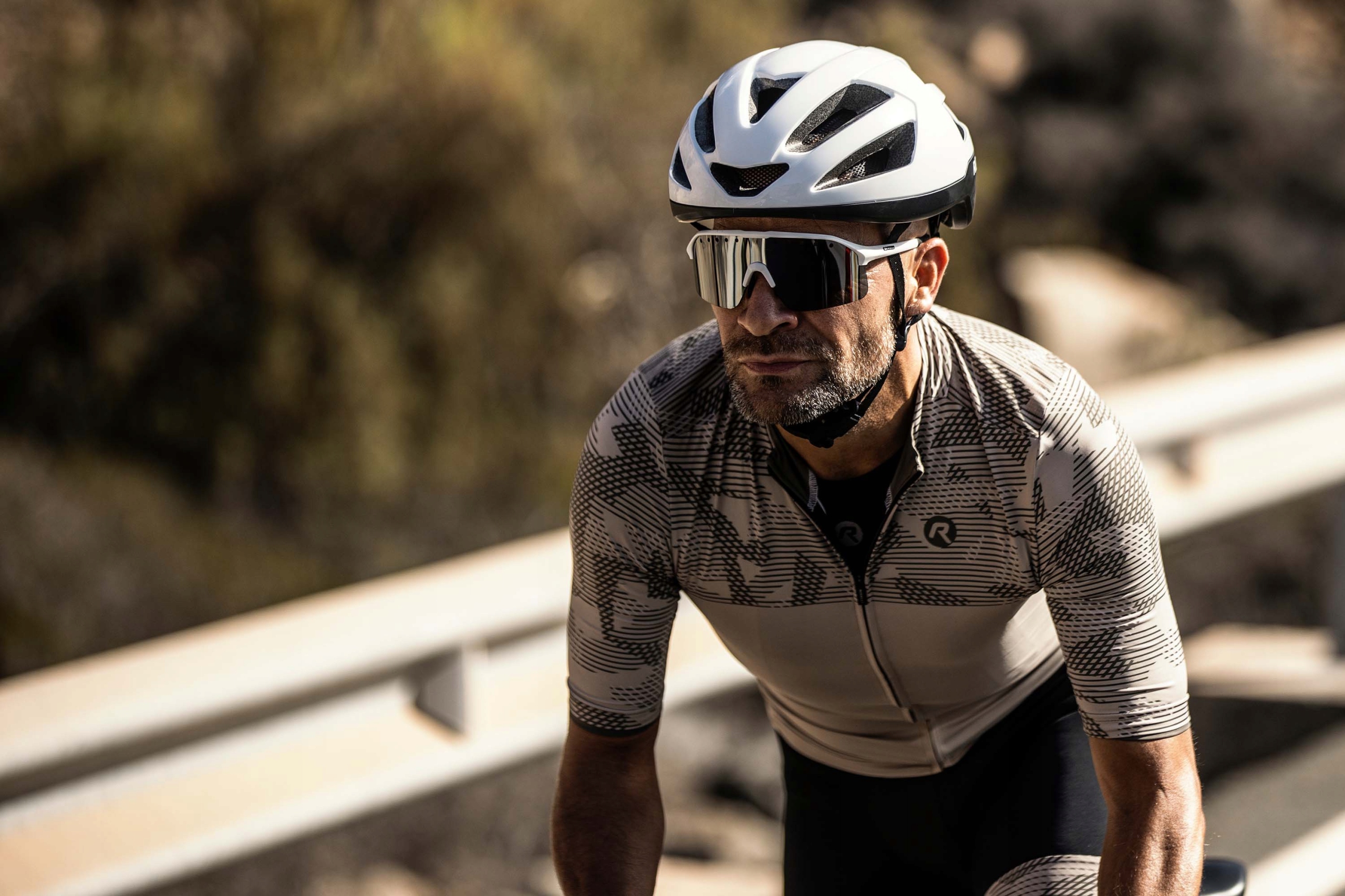 Rogelli VENTRO - okulary rowerowe polaryzacyjne Kod producenta ROG351716.ONE SIZE