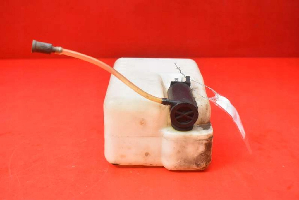 washer fluid tank REFLEKTOROW BMW E39 2.0i 150 KM 95-00