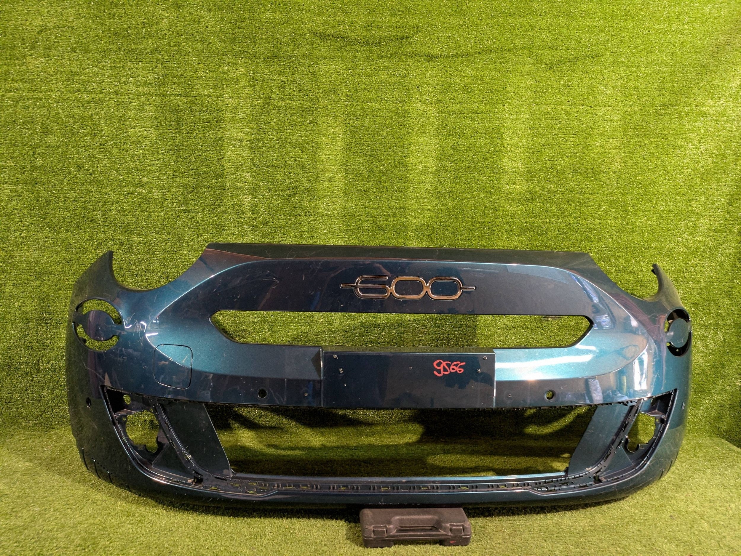 front bumper front FIAT 600 23- NR.Z9566