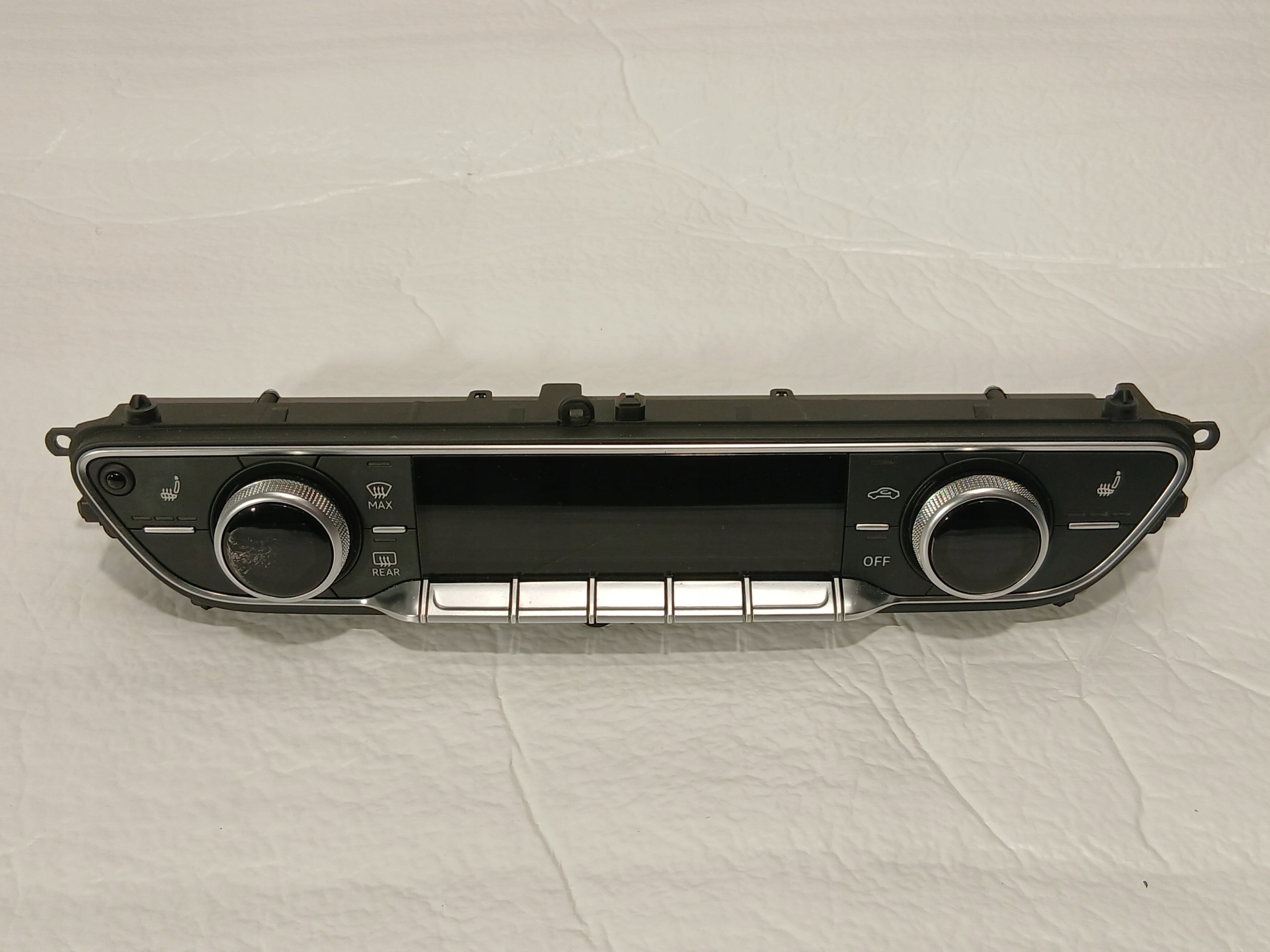 AUDI A4 B9 LIFT Unite commande clima Bouches buses 8W0820043T
