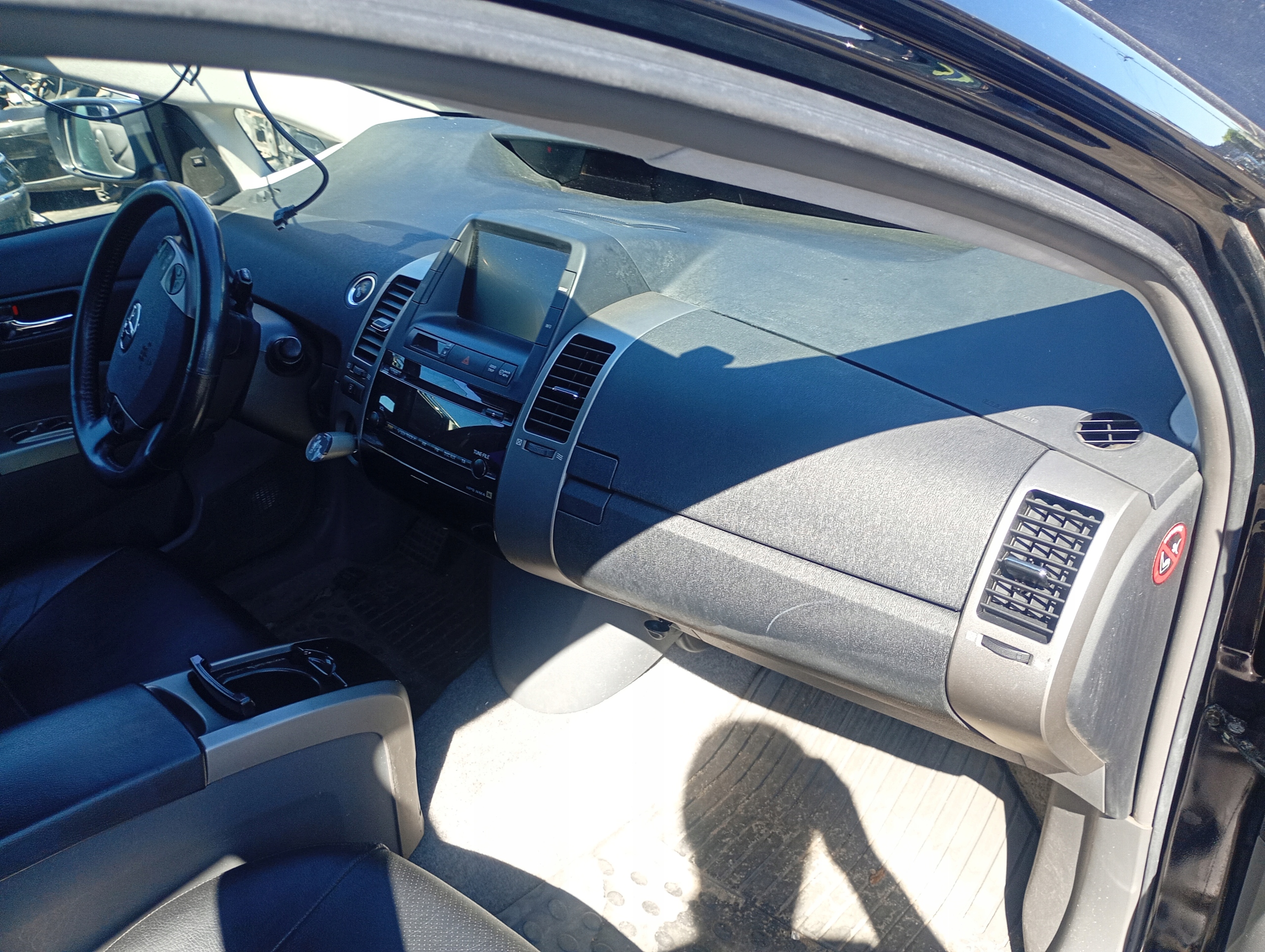 dashboard instrument panel console cockpit Toyota Prius 2 II FL 03-09