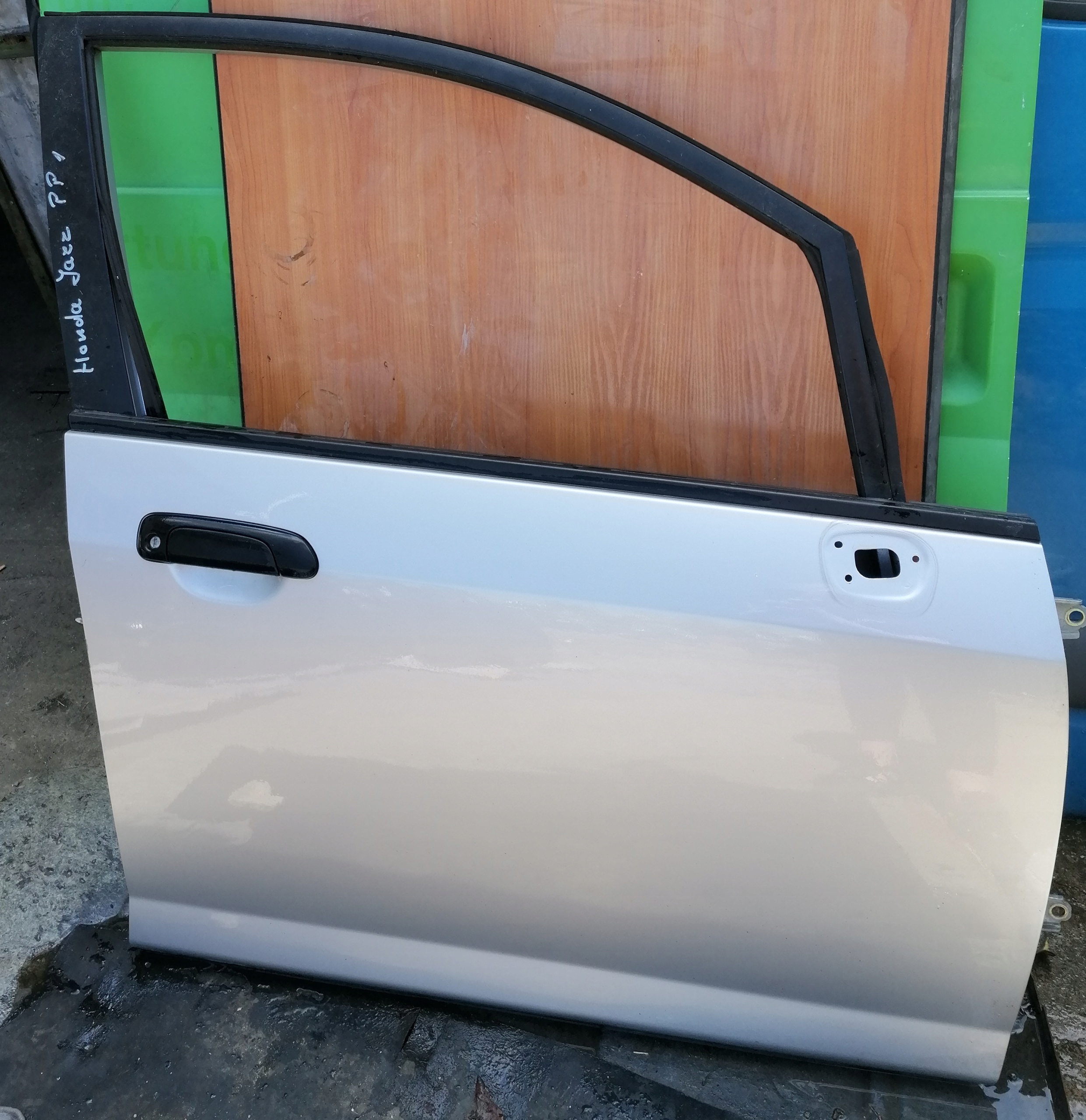 HONDA JAZZ II 02r- ДВЕРІ ПРАВИЙ ПЕРЕД СПЕРЕДУ