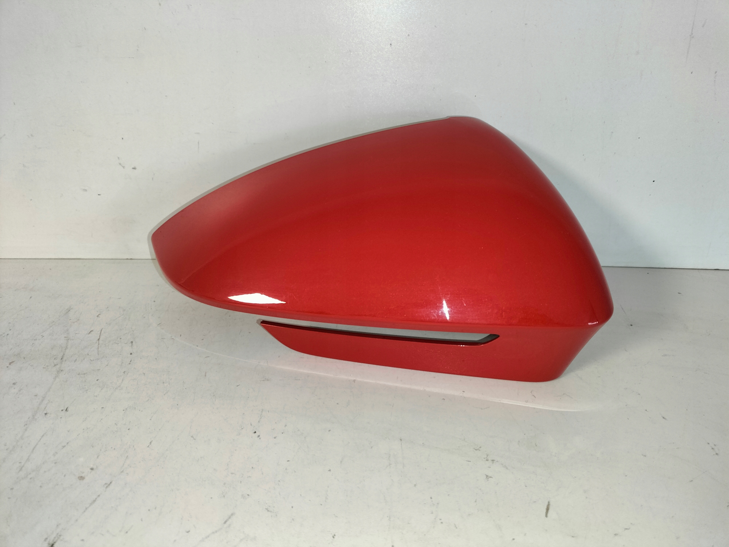 cover cap mirrors right VW TIGUAN III 24