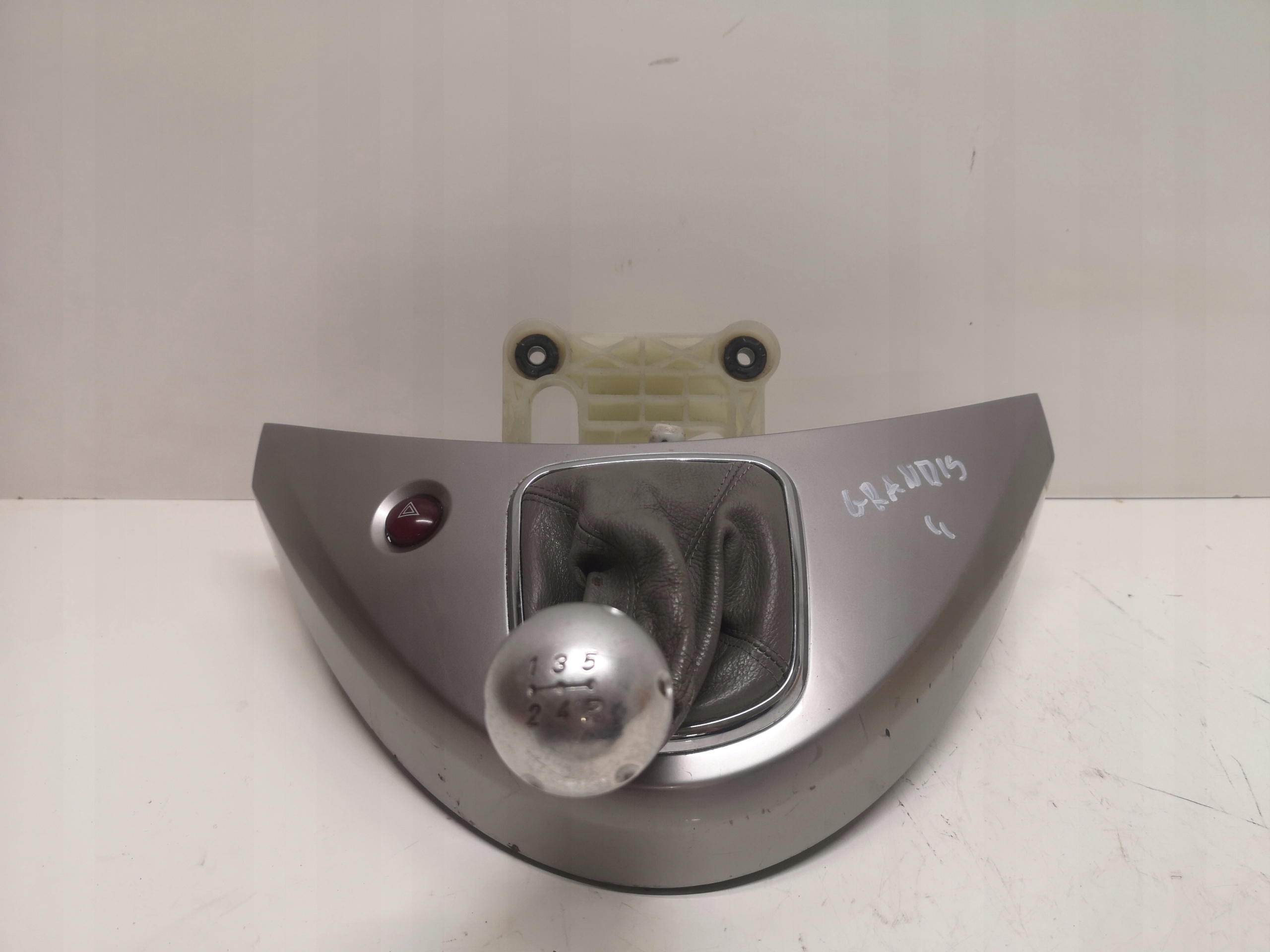 MITSUBISHI GRANDIS 2.4 03-11 WYBIERAK Z GAŁKĄ