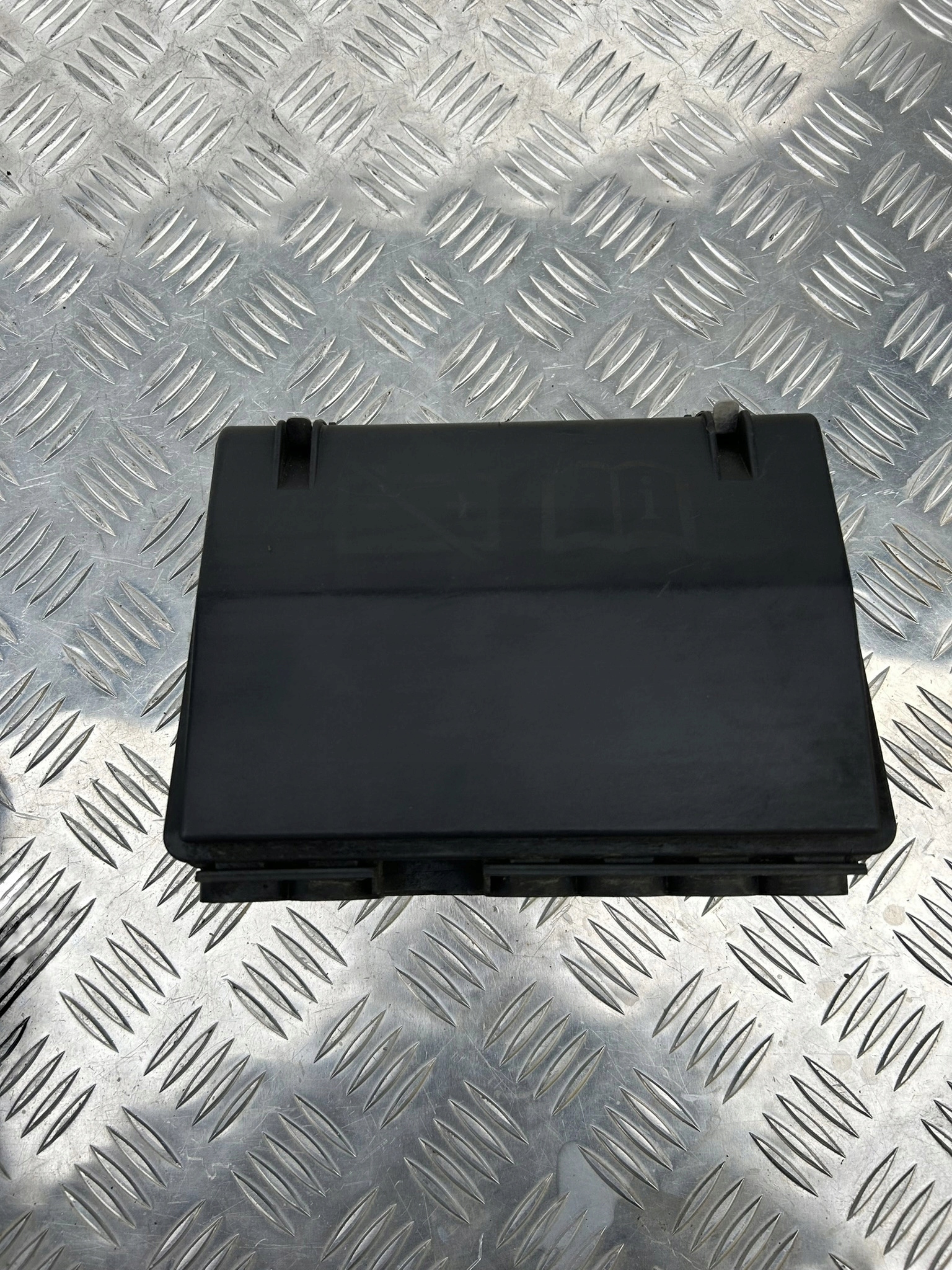 CENTRALA SKRZYNKA Z BEZPIECZNIKAMI SCANIA NTG