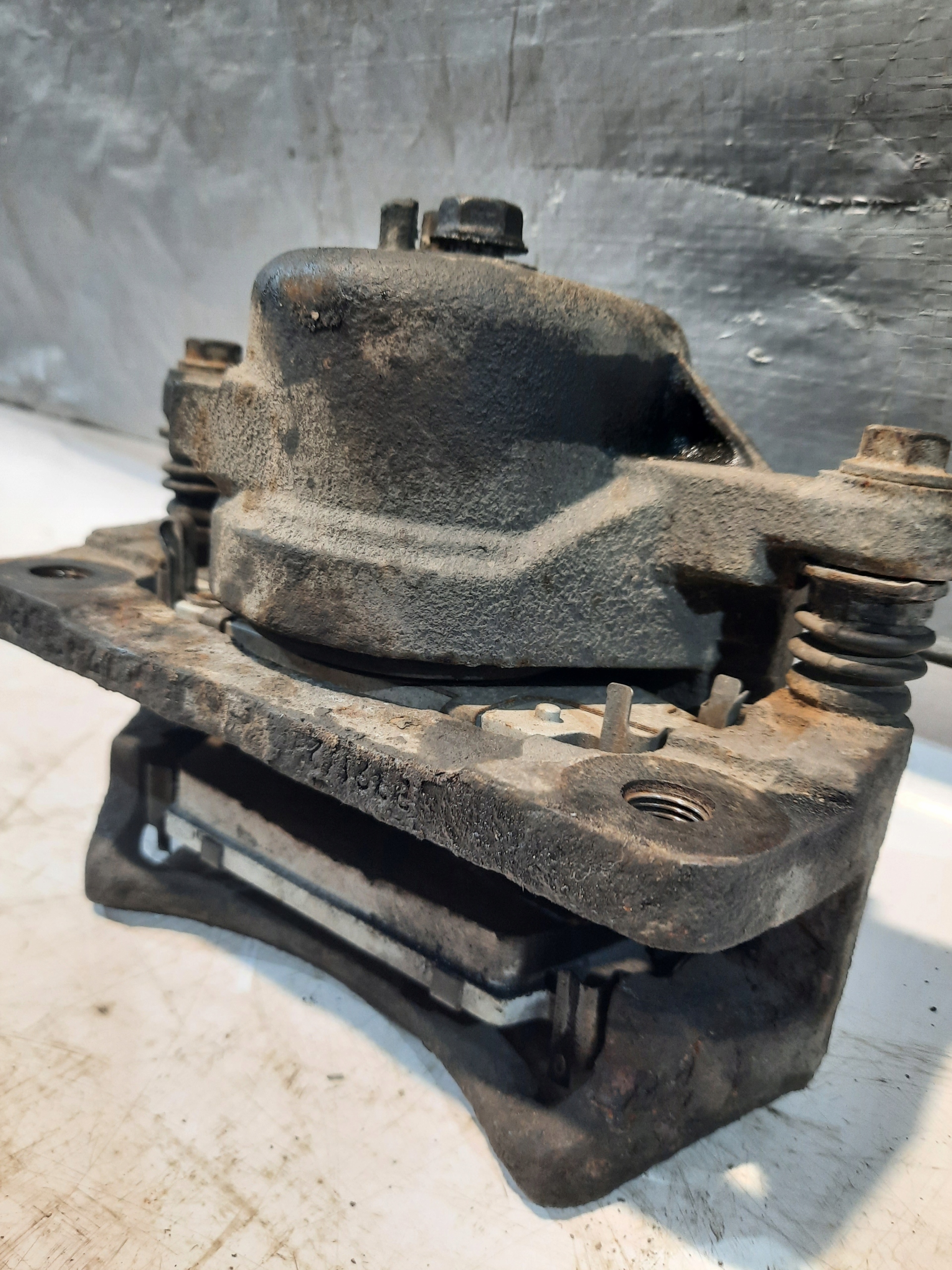 HONDA CIVIC VII 1.7 CTDI right caliper JARZMO front front