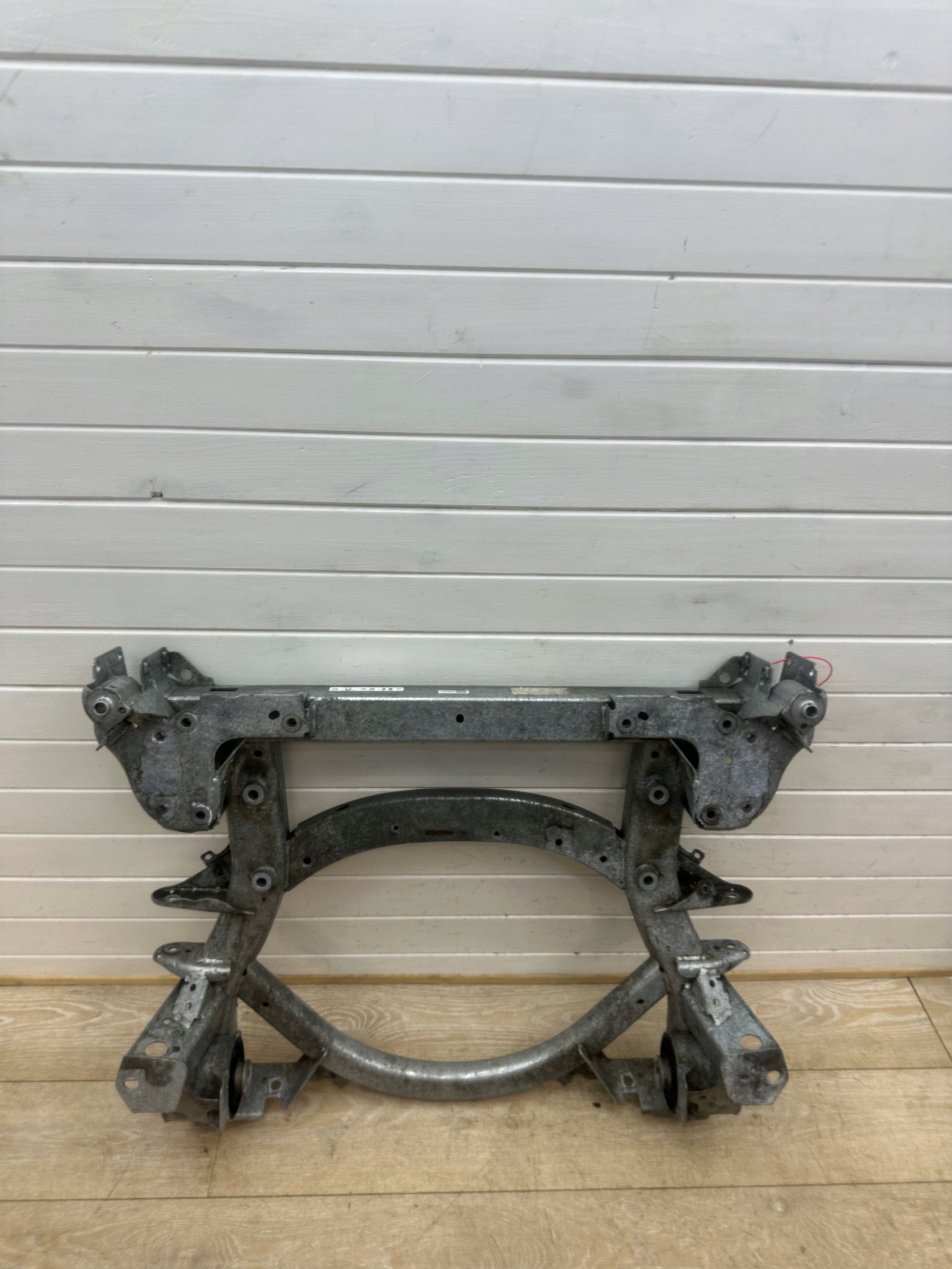 BMW G26 i4 axle beam subframe 7915377 09