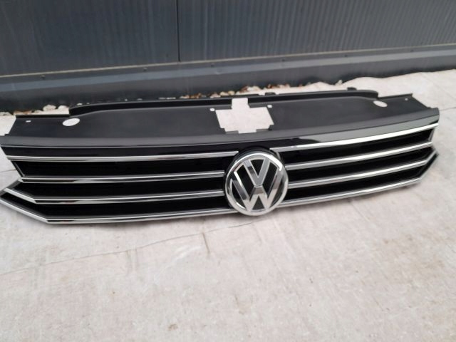 VW Passat B8 Kühlergrill FRONTGRILL Kühlergitter 3G0853653 - Thumbnail 1