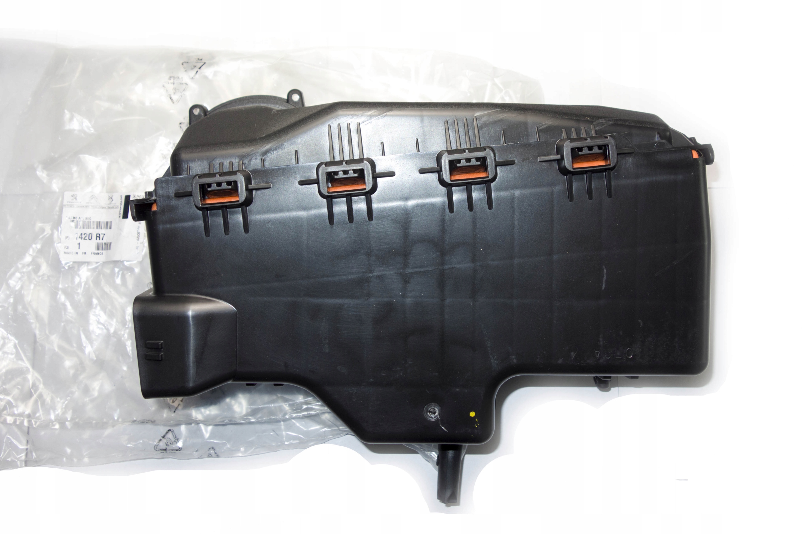 1420R7 - Корпус воздушного фильтра CITROEN C2 C3 C4 1.6 HDi
