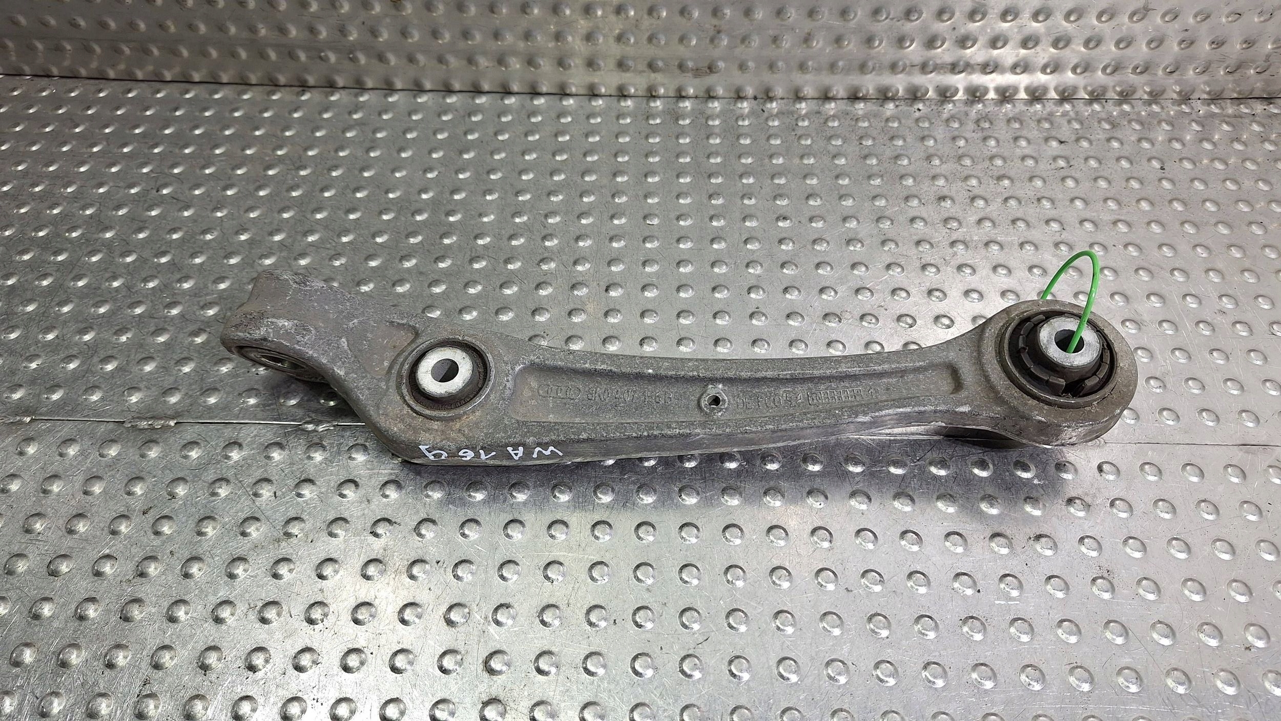 arm right front 8K0407156B AUDI A4 B8 A5 8T A7 A6 C7 Q5 8R