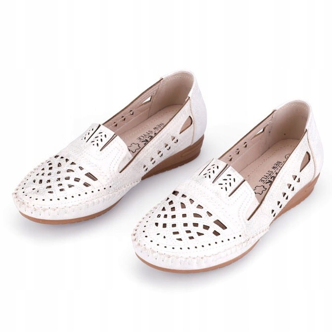 Srebrne Mokasyny Damskie Ażurowe Buty Wsuwane Półbuty Wkładka Profilowana