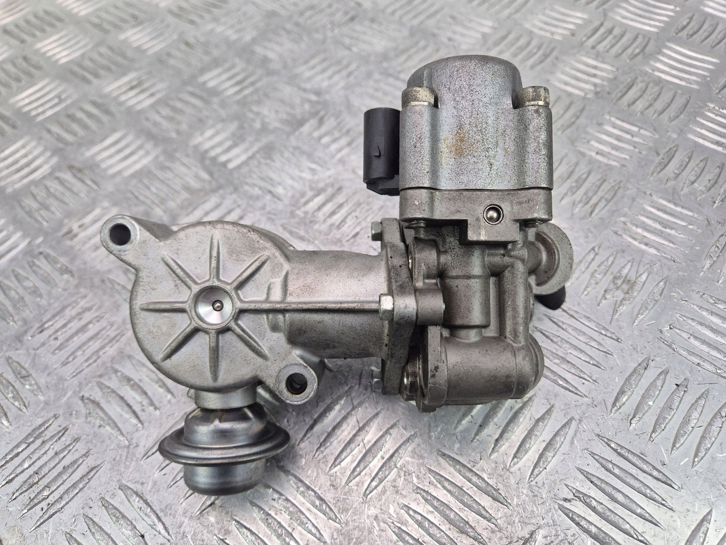 Mercedes E200 CGI W212 injection pump A2710703501 M271.860