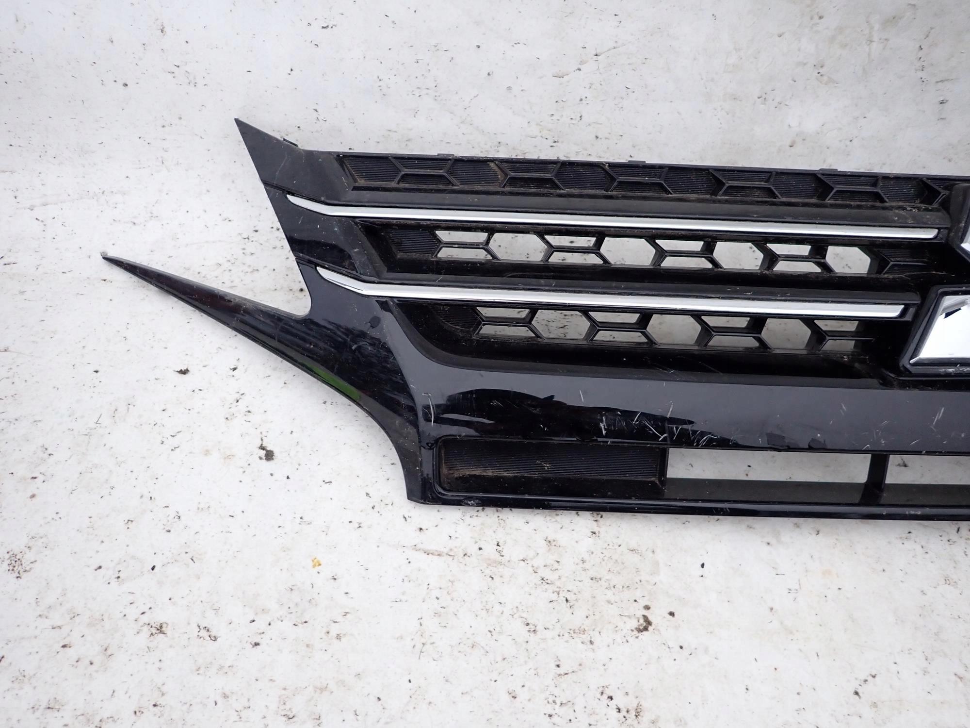 MITSUBISHI SPACE STAR II 2 LIFT 19- Grill Grill