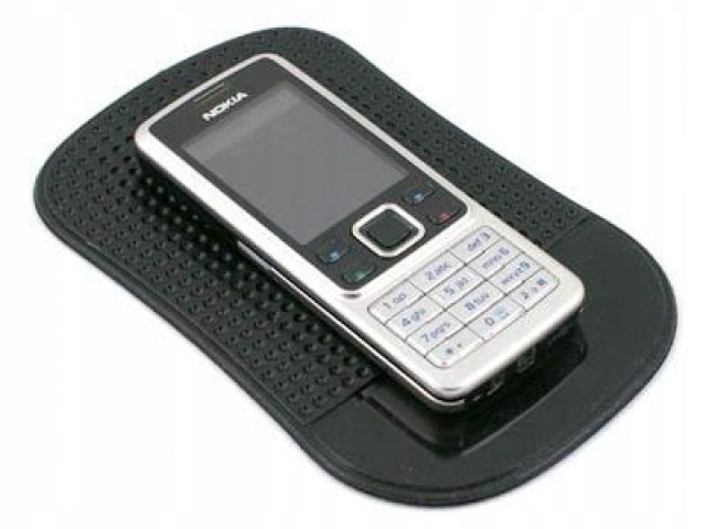

Mata klejąca Sticky Pad do samochodu na telefon
