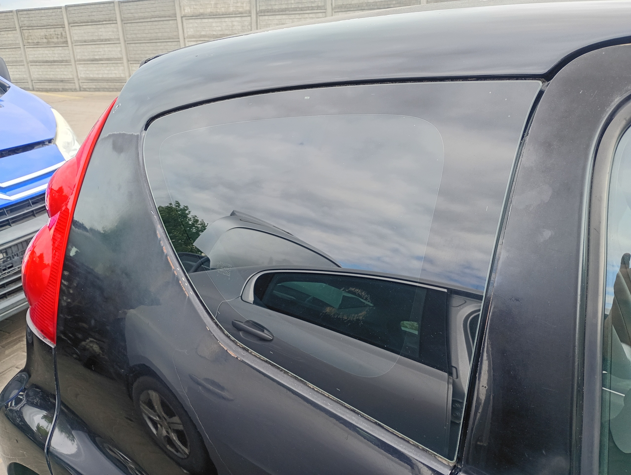 window side bodywork right rear part Peugeot 107 FL 08-14