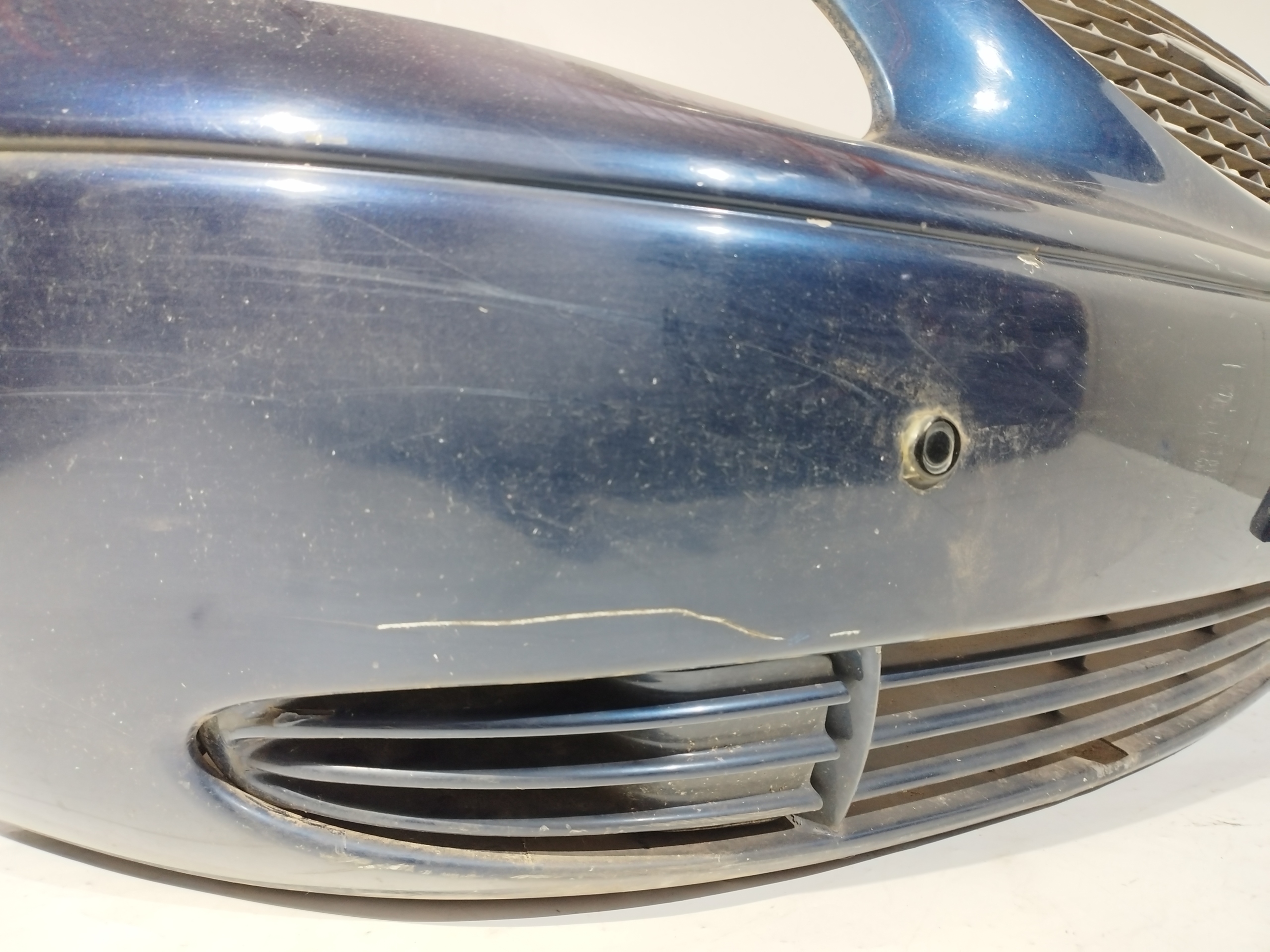 Dodge Caravan IV 4 bumper front front
