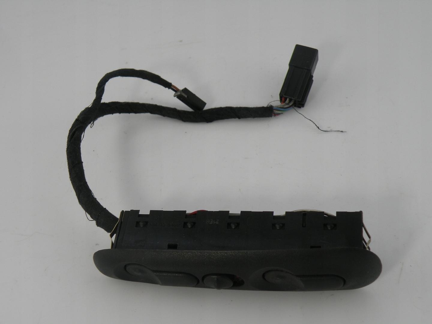Interrupteur PANEL Vitre OPEL OMEGA 4670701 OPEL