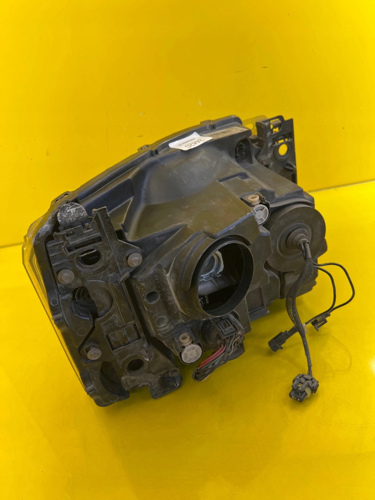 light left Land Rover Discovery IV 4 lens AH22-13W030-BB