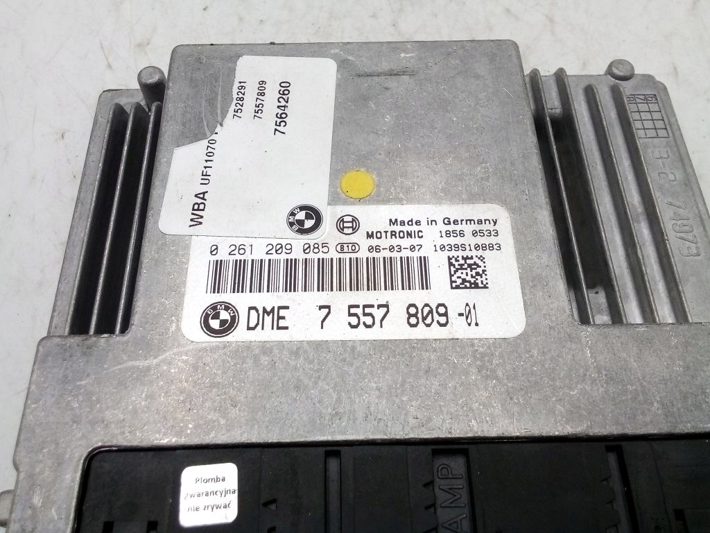 BMW 1 E87 computer control unit of the engine ECU 7557809-01 + wtyczki