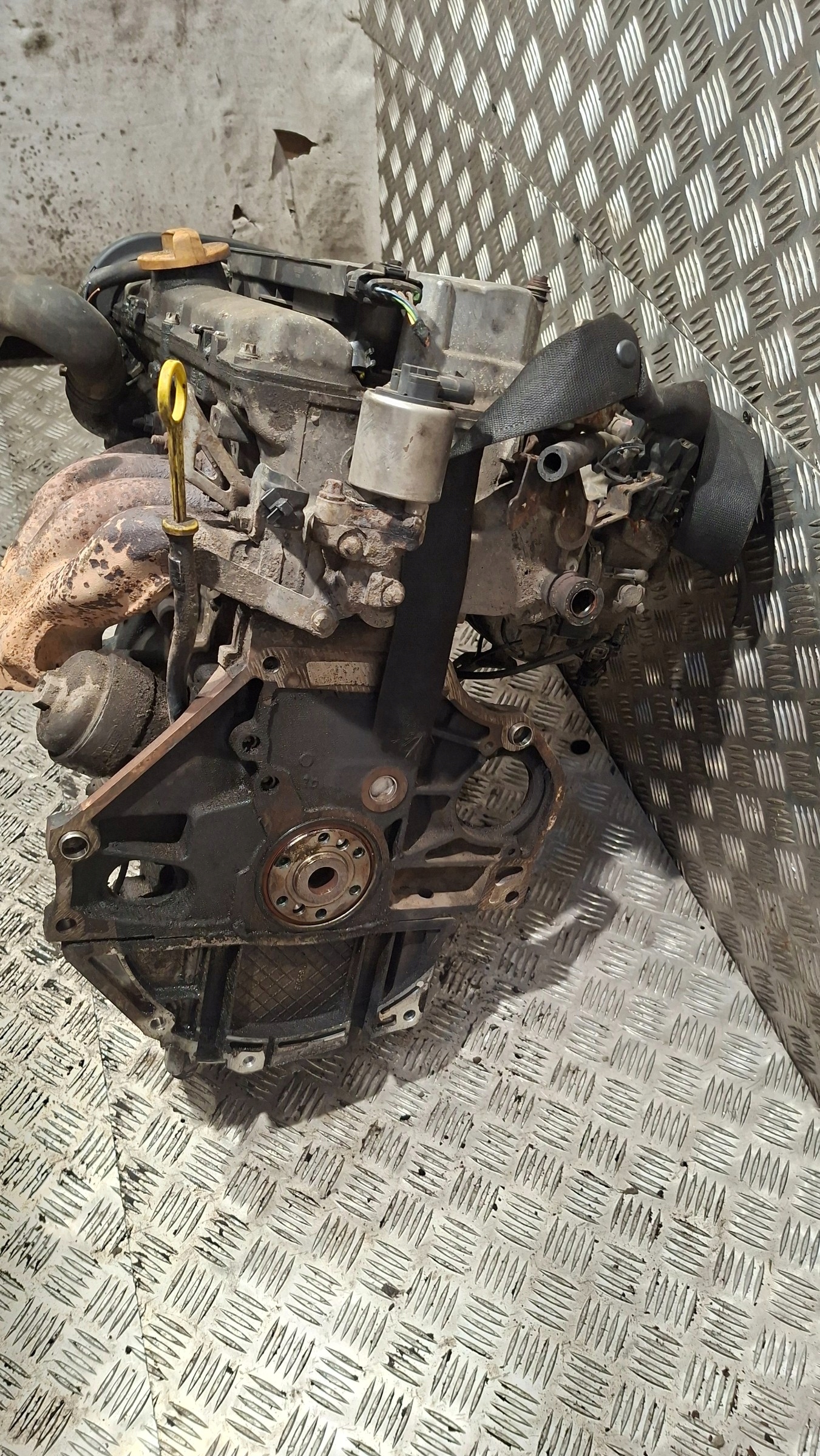 engine unprotected pillar OPEL ZAFIRA A 1.8 X18XE1