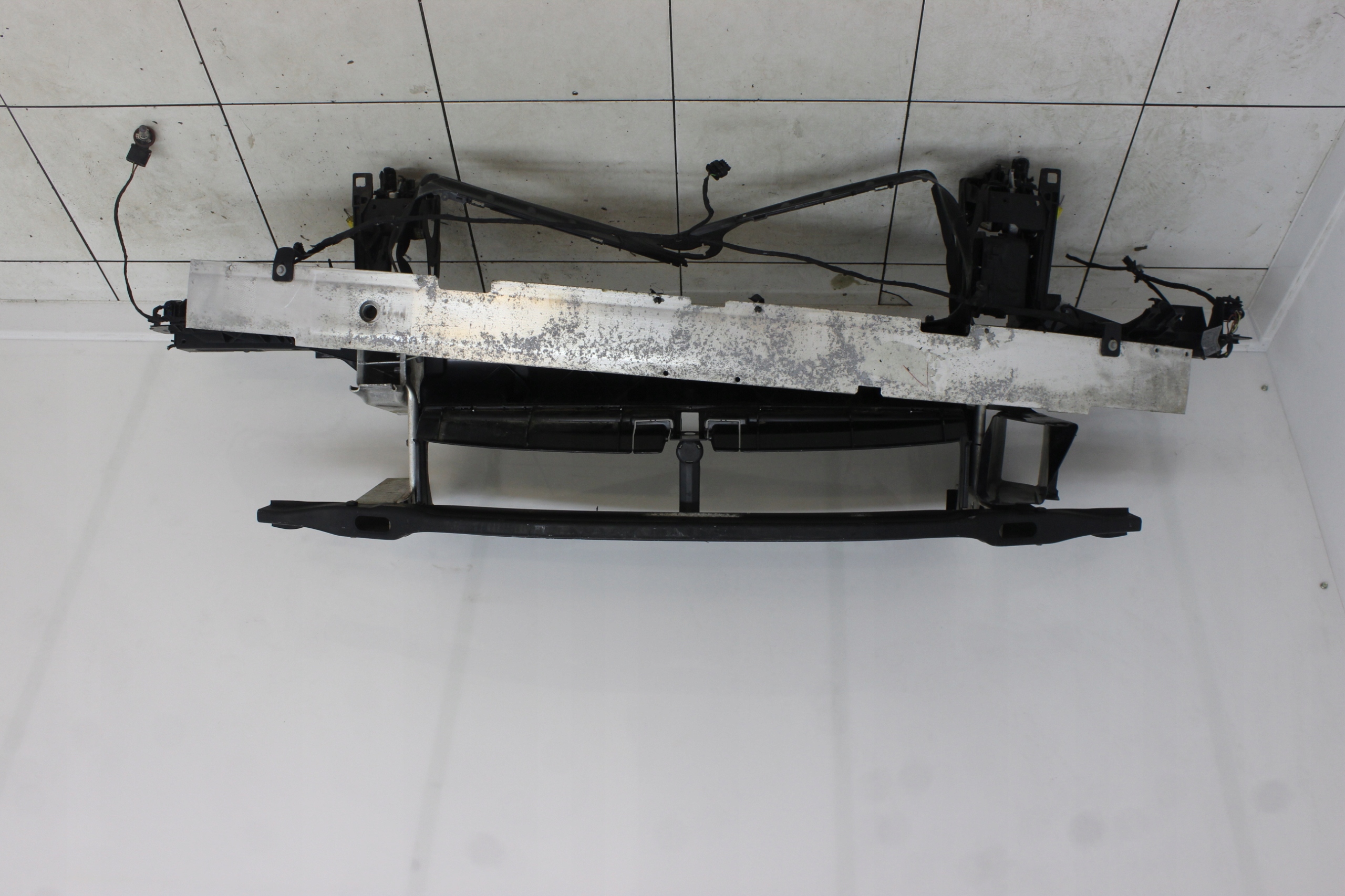 PAS PRZÓD PRZEDNI BMW 5 F10 F11 2010R-