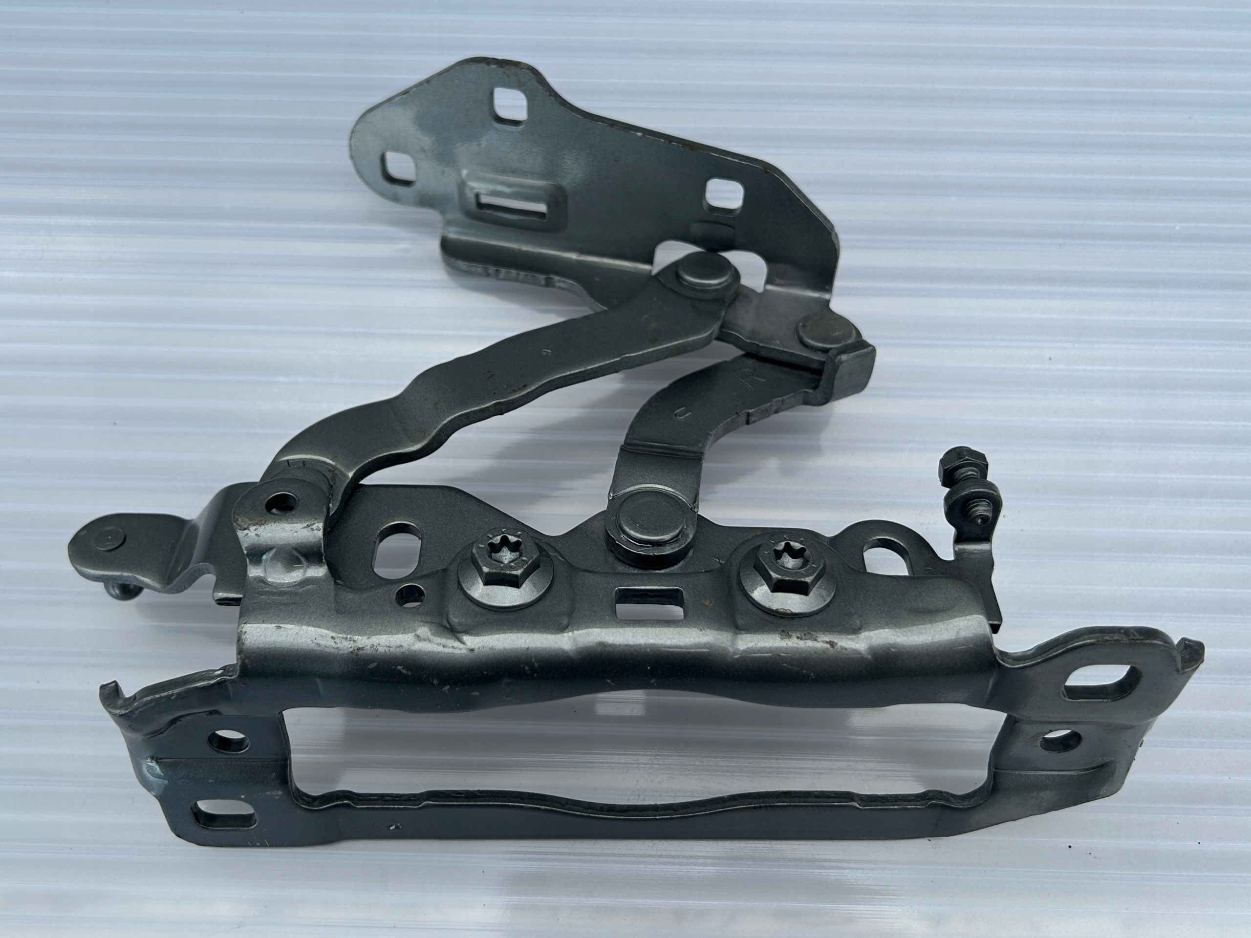 hinge bonnets right + left MERCEDES C-KLASA 204