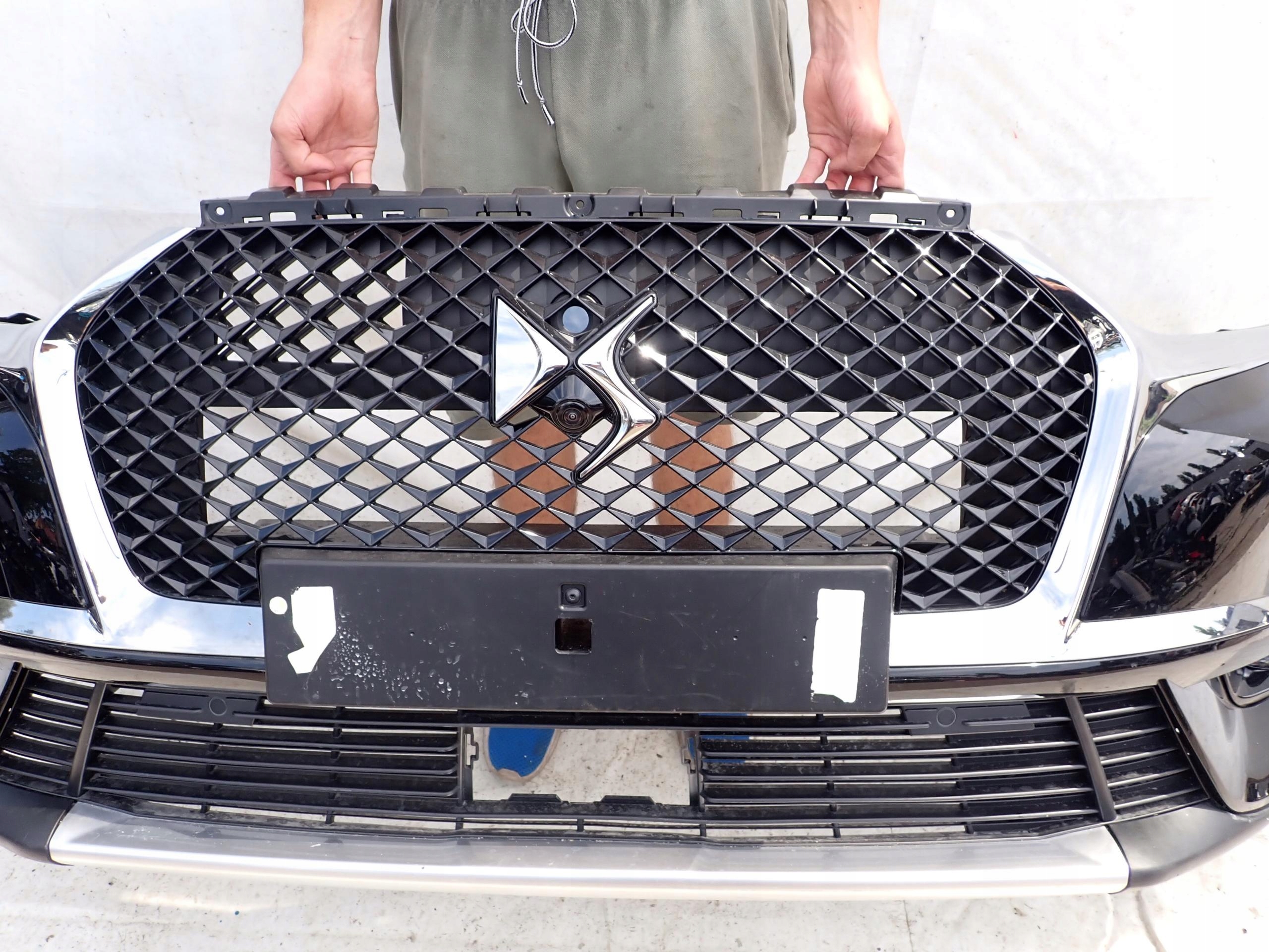 CITROEN DS7 17- front bumper front PDC for RADAR