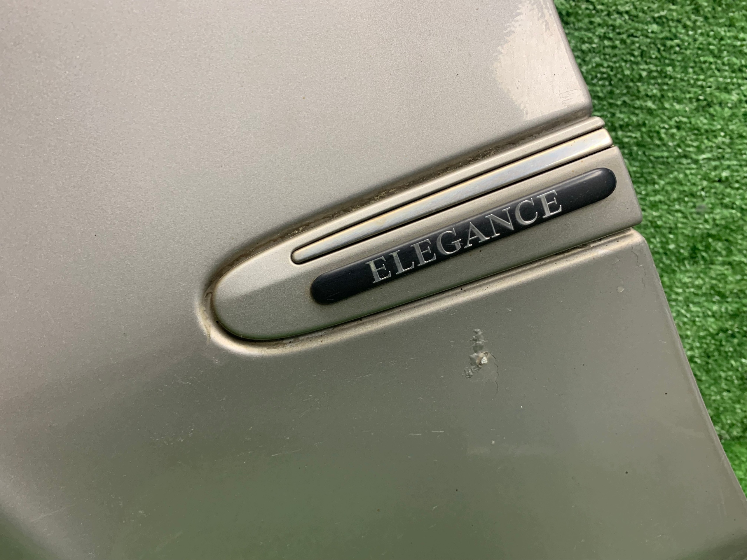 fender left front front MERCEDES W211 723 C723