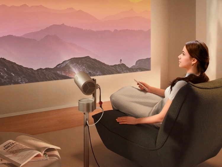 XGIMI MoGo 3 Pro + PowerBase Stand | Zestaw 2w1 | Projektor + statyw Głośność pracy 32 dB