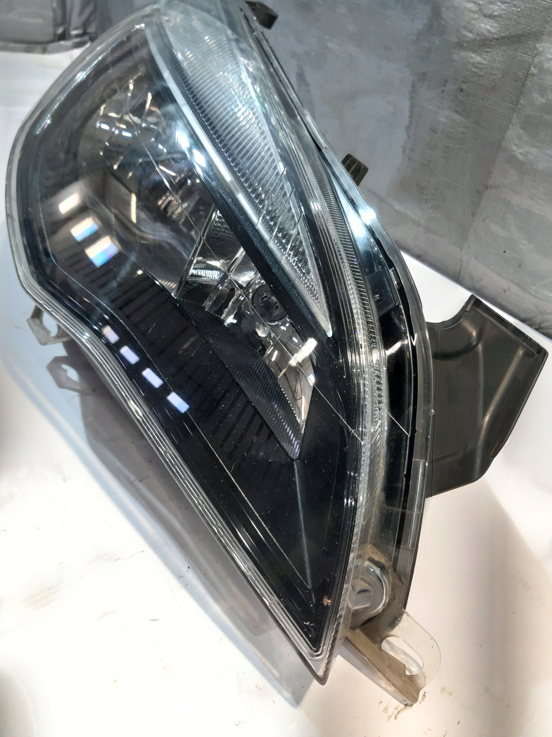 Reflektor light right right front Opel Astra IV J 2009- 5D 13297721 ANGLIK