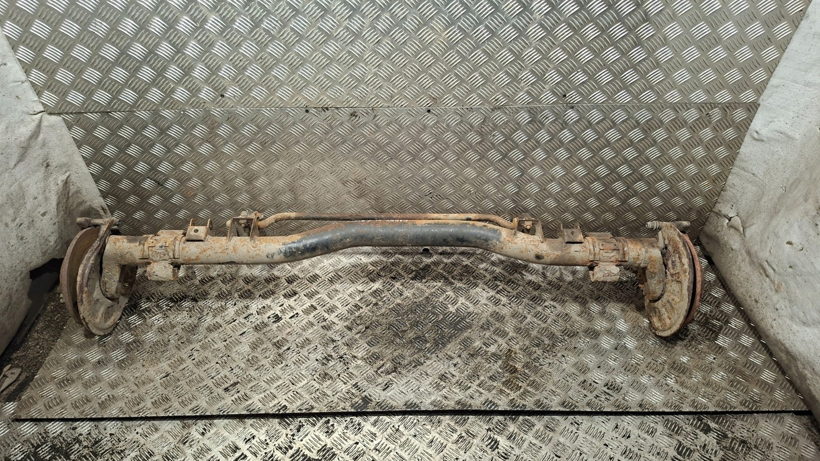 achsträger hinten VW CADDY III