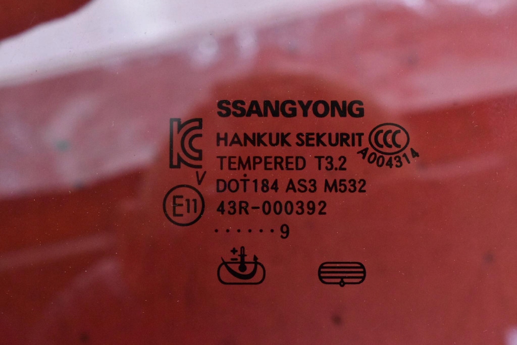 window side left rear part rear SSANGYONG TIVOLI 1 and 16-21