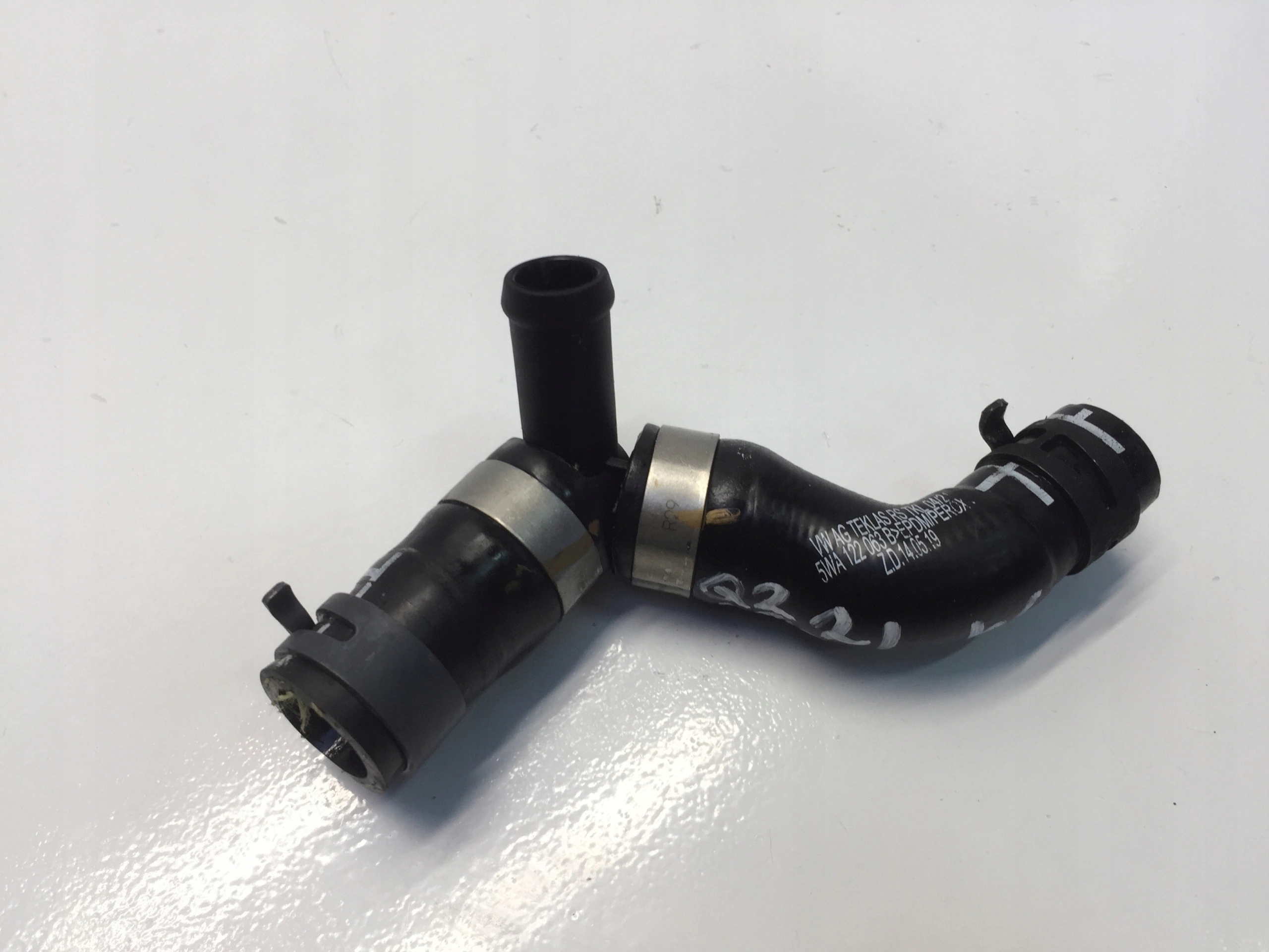 AUDI Q2 81A 1.0 TSI водопроводная труба 5WA122063B