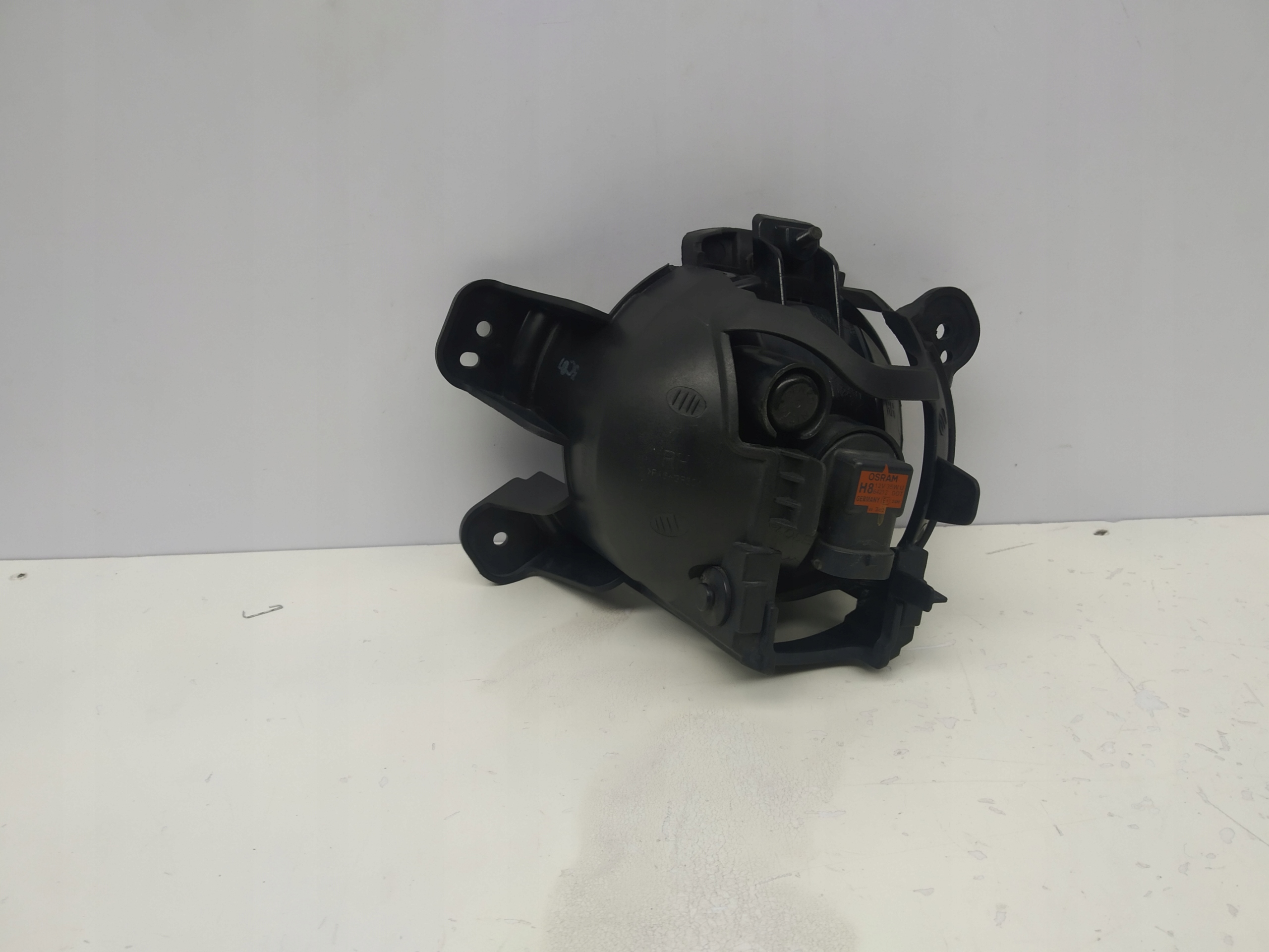12r- Chevrolet Trax Tracker fog light right w bumper front original
