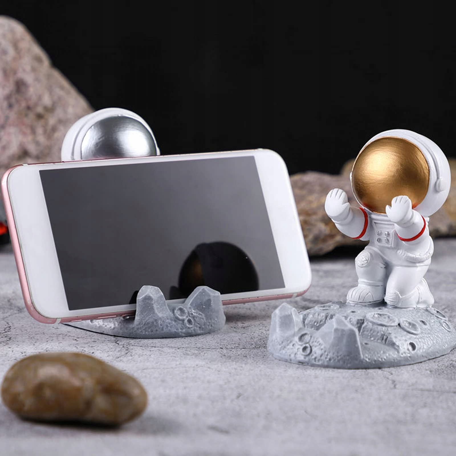 NICOONE Astronauta Stojak Na Telefon Biurkowy Uchwyt Na iPhone iPad Samsung — miniatura 2