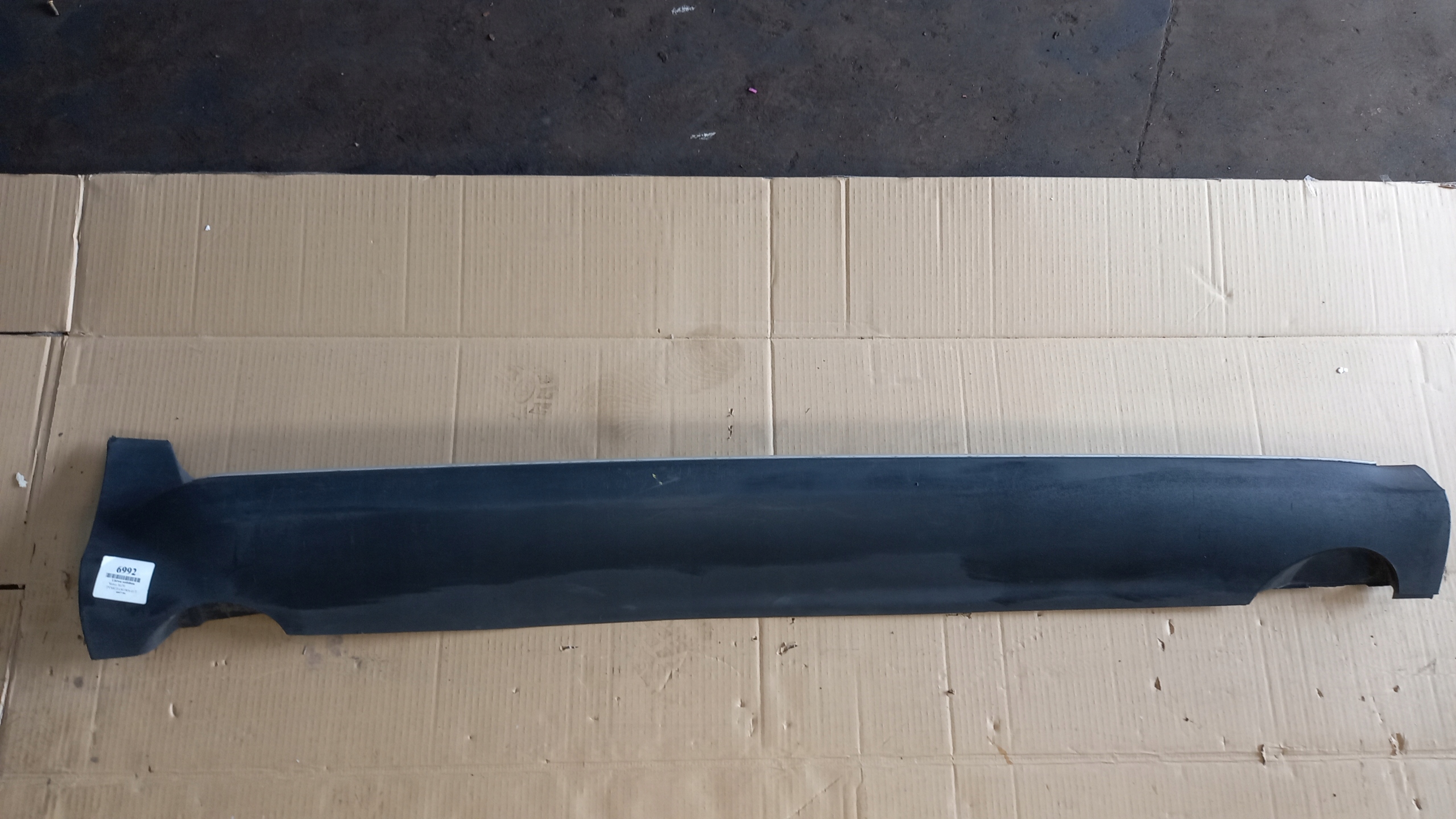 LISTWA PROGOWA PRÓG PRAWY VOLVO XC60 09-13R