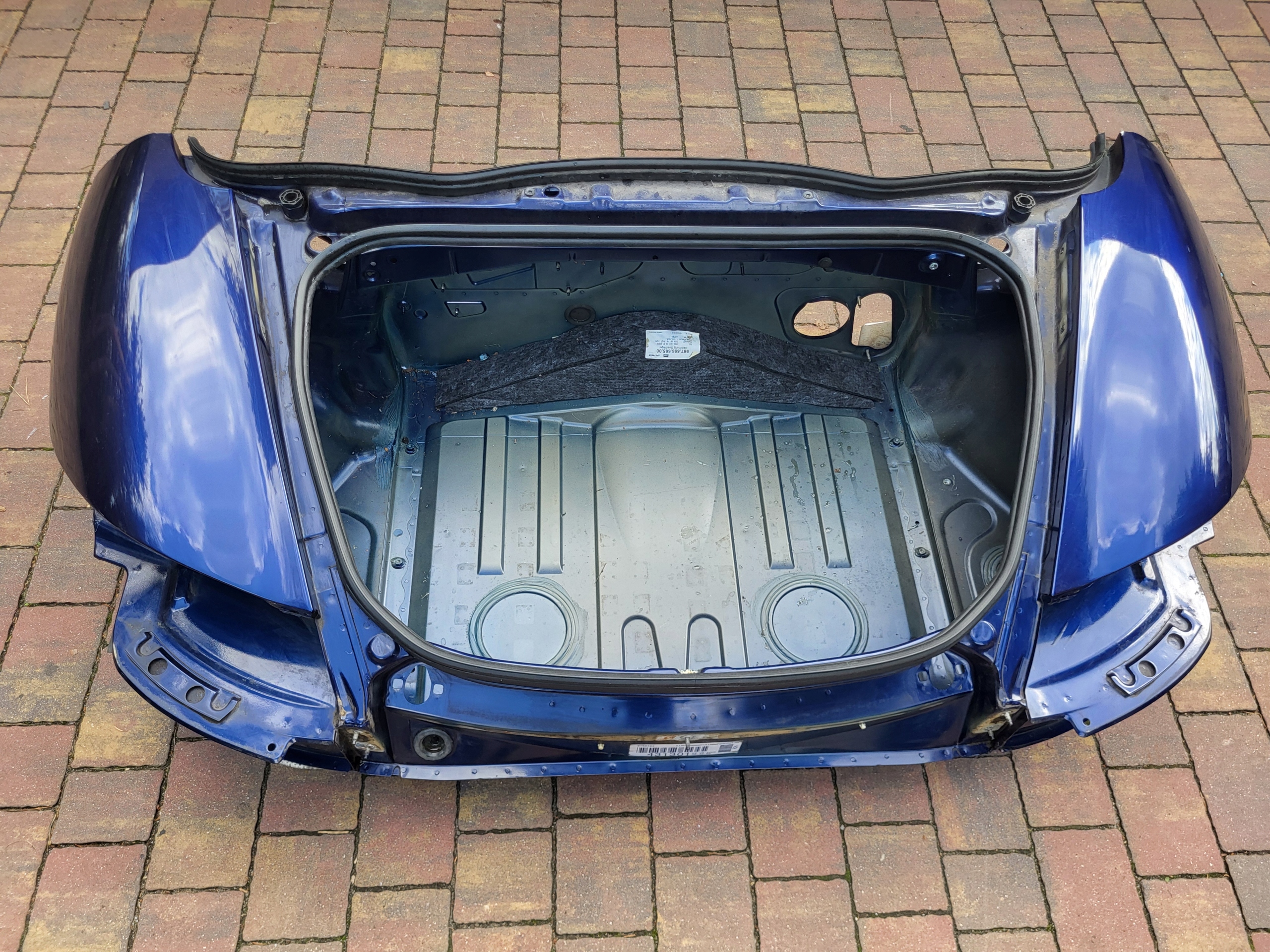 PAS TYL TYLNY PORSCHE BOXSTER 987