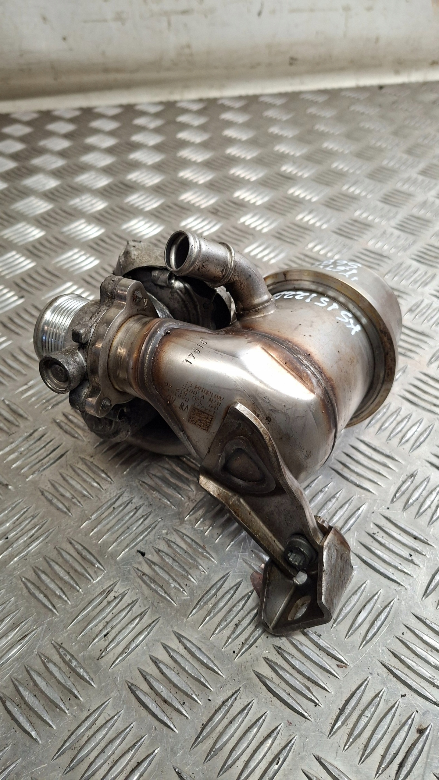 radiator EGR valve VW TOURAN II 1.6TDI