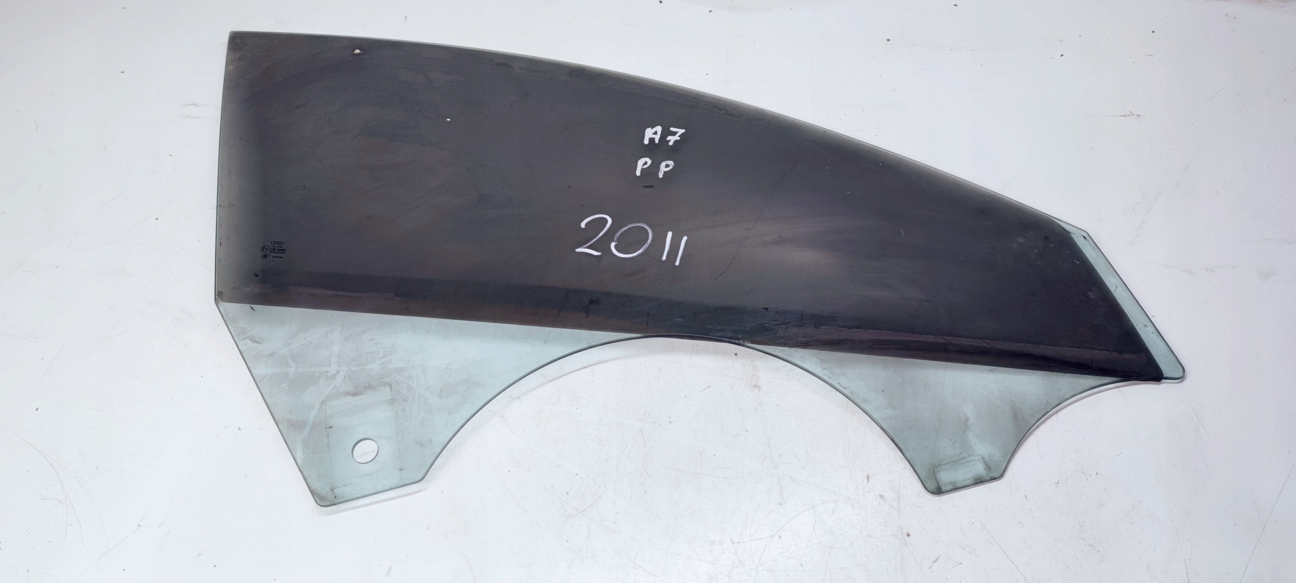SZYBA BOCZNA DRZWI PRAWY PRZOD AUDI A7 2011R