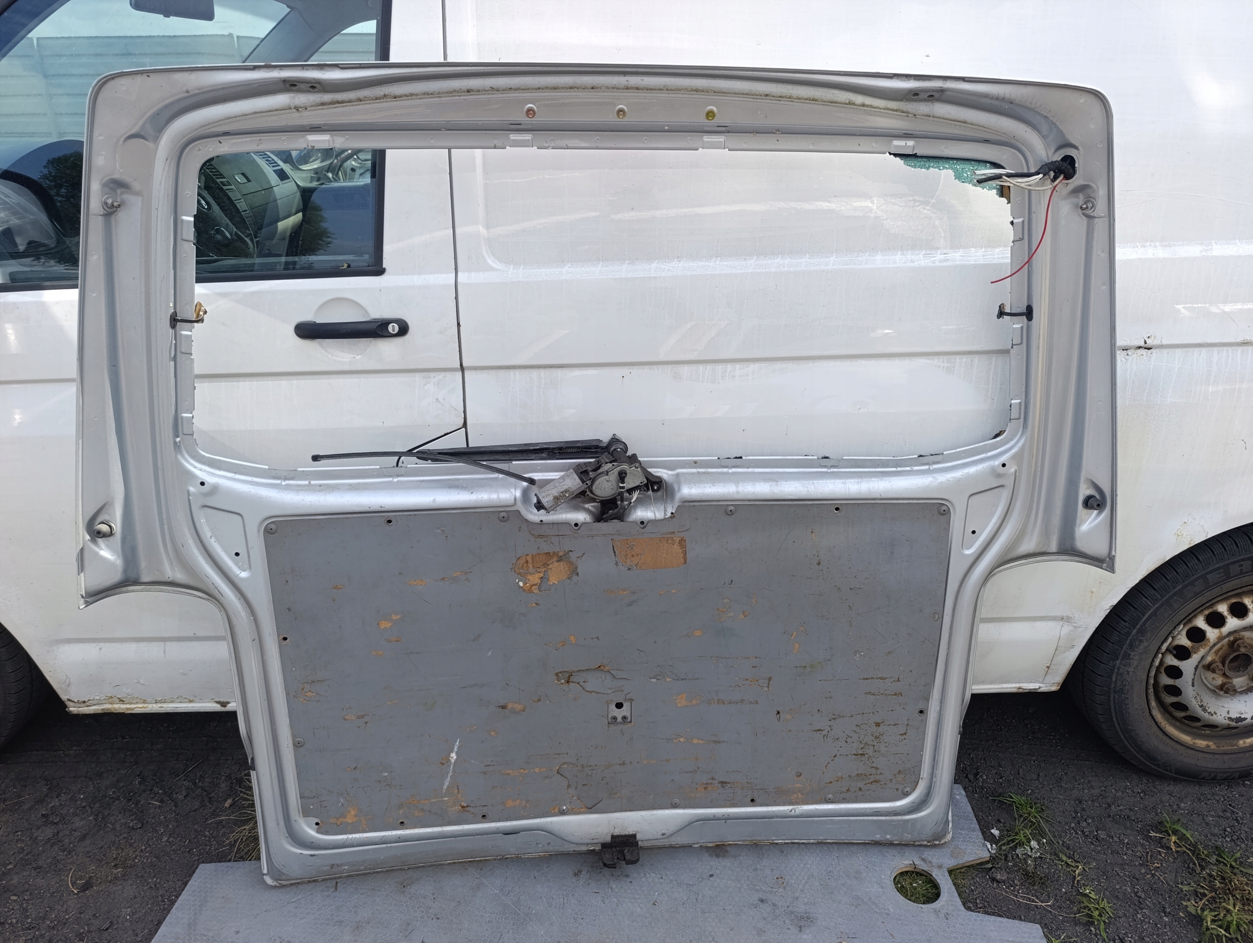 VW T5 T5 LIFT trunk door cover boot rear part complete