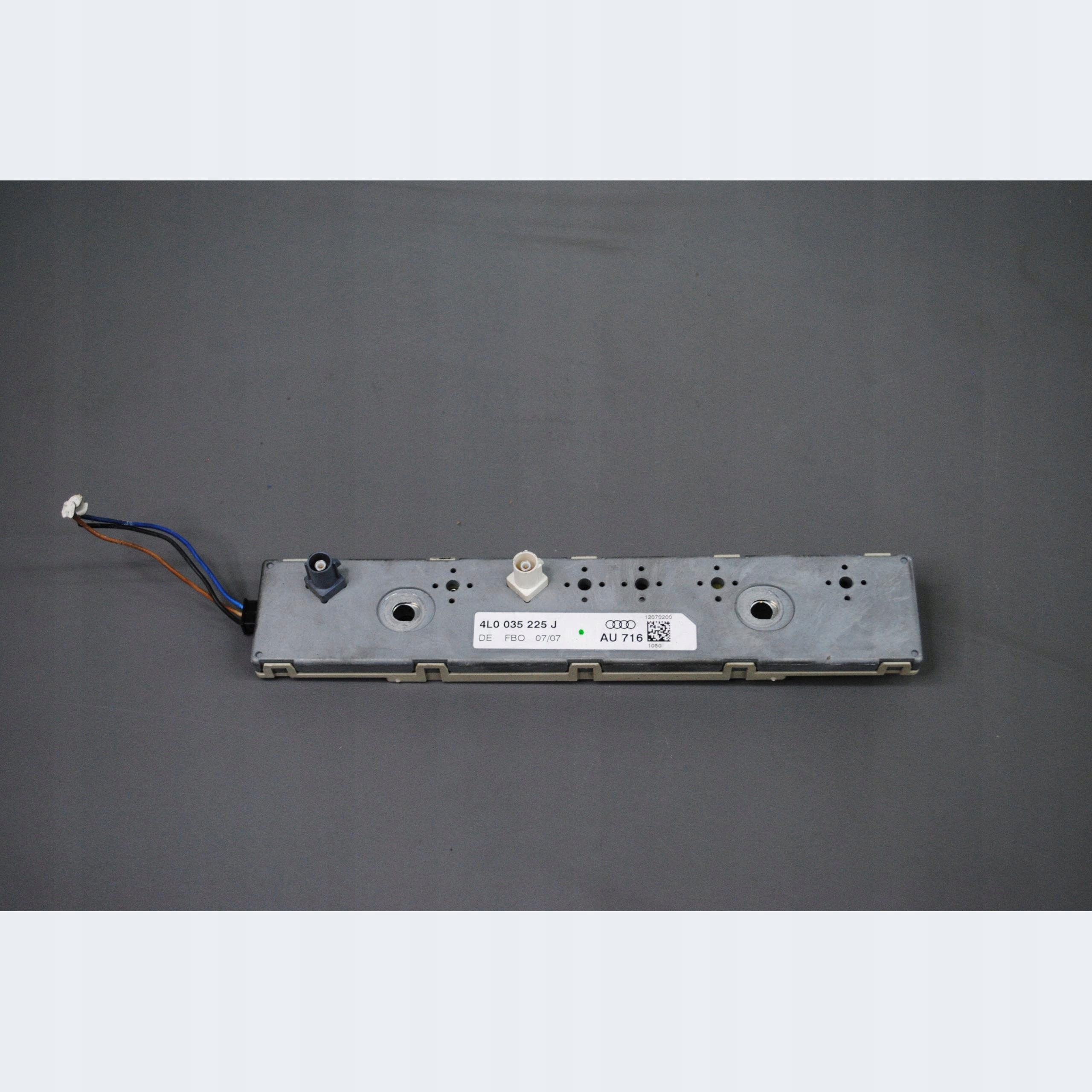 antenna amplifier AUDI Q7 4L 4L0035225J