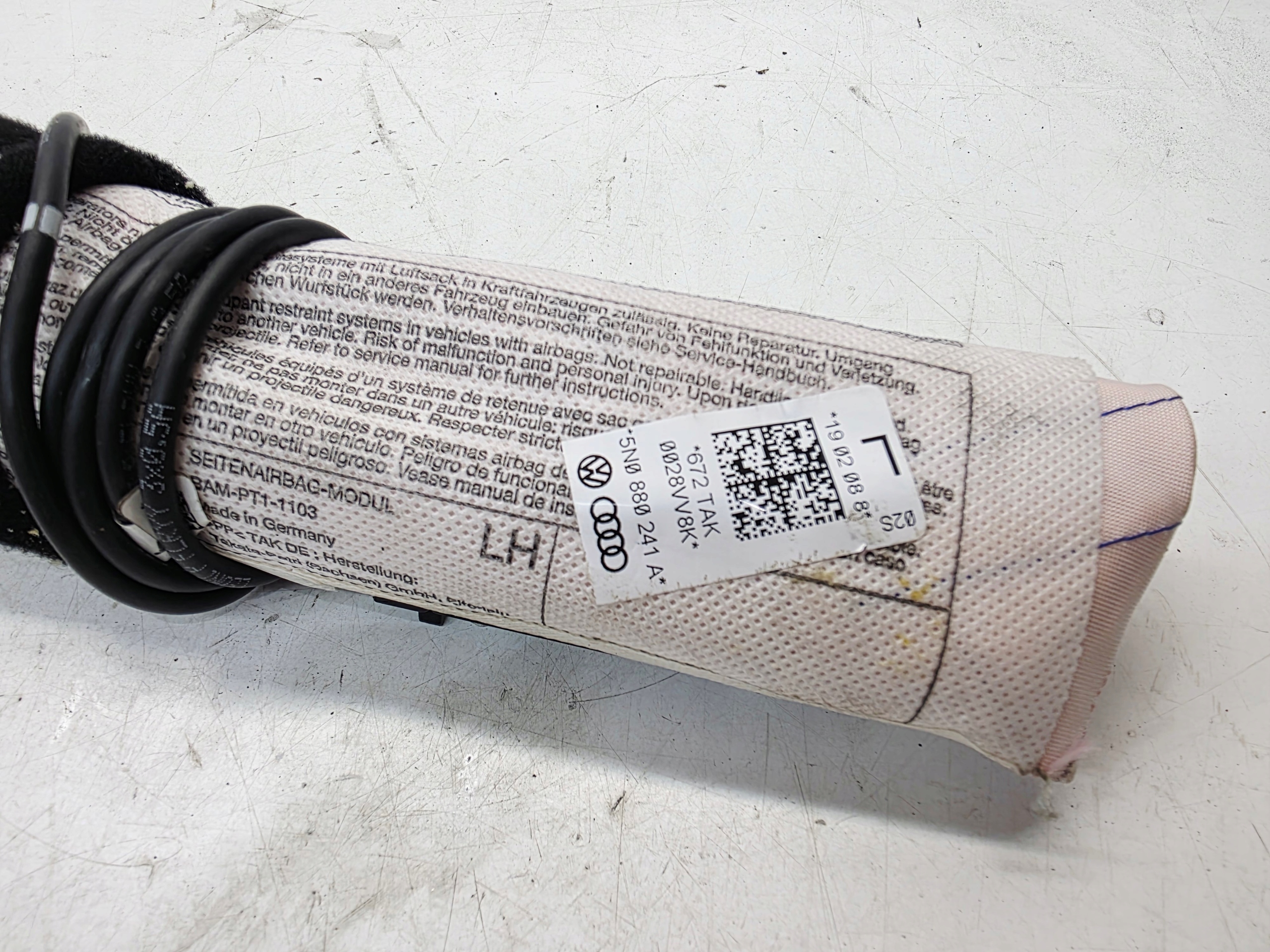 seat airbag left front VOLKSWAGEN TIGUAN 5N0880241A
