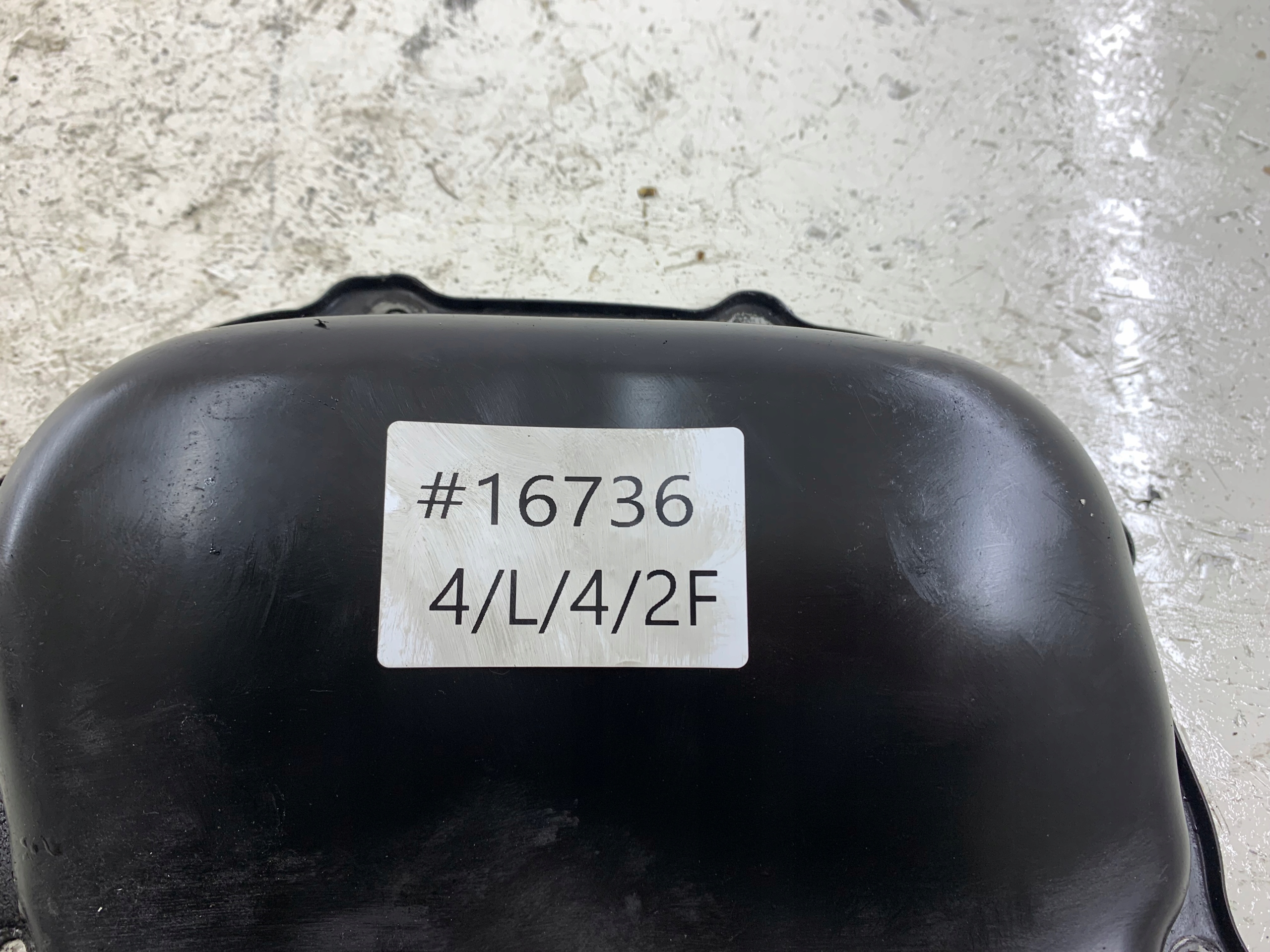 AUDI A6 C6 3.2 V6 FSI kryt rozvodu levá 06E109285F
