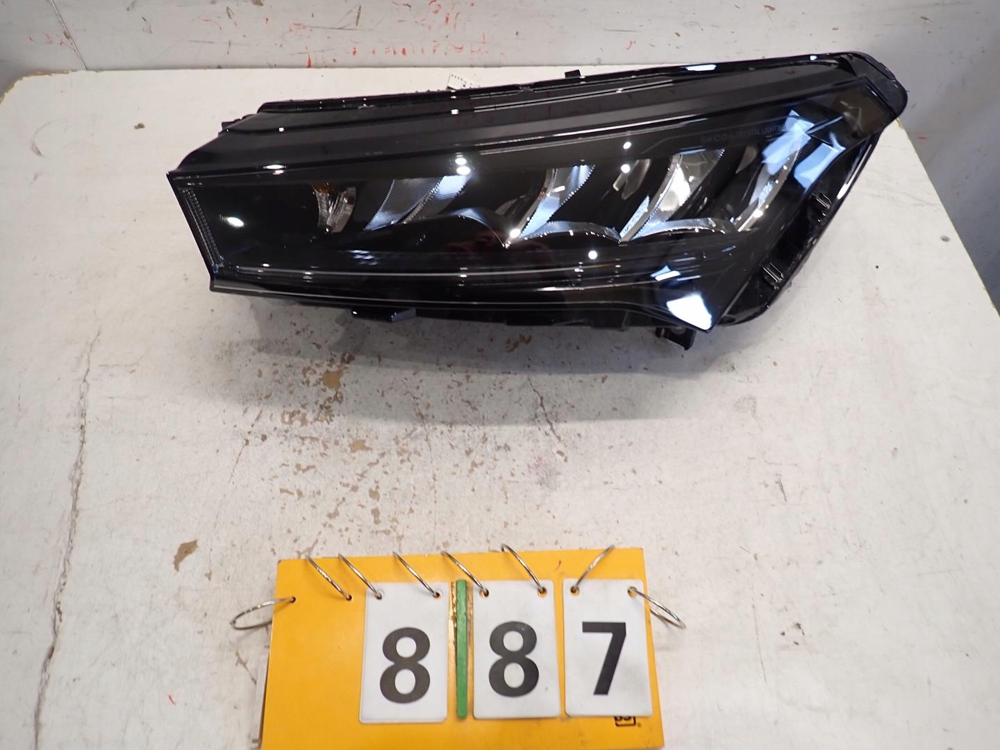 light front front left SKODA ENYAQ 2021- FULL LED 5LB941015