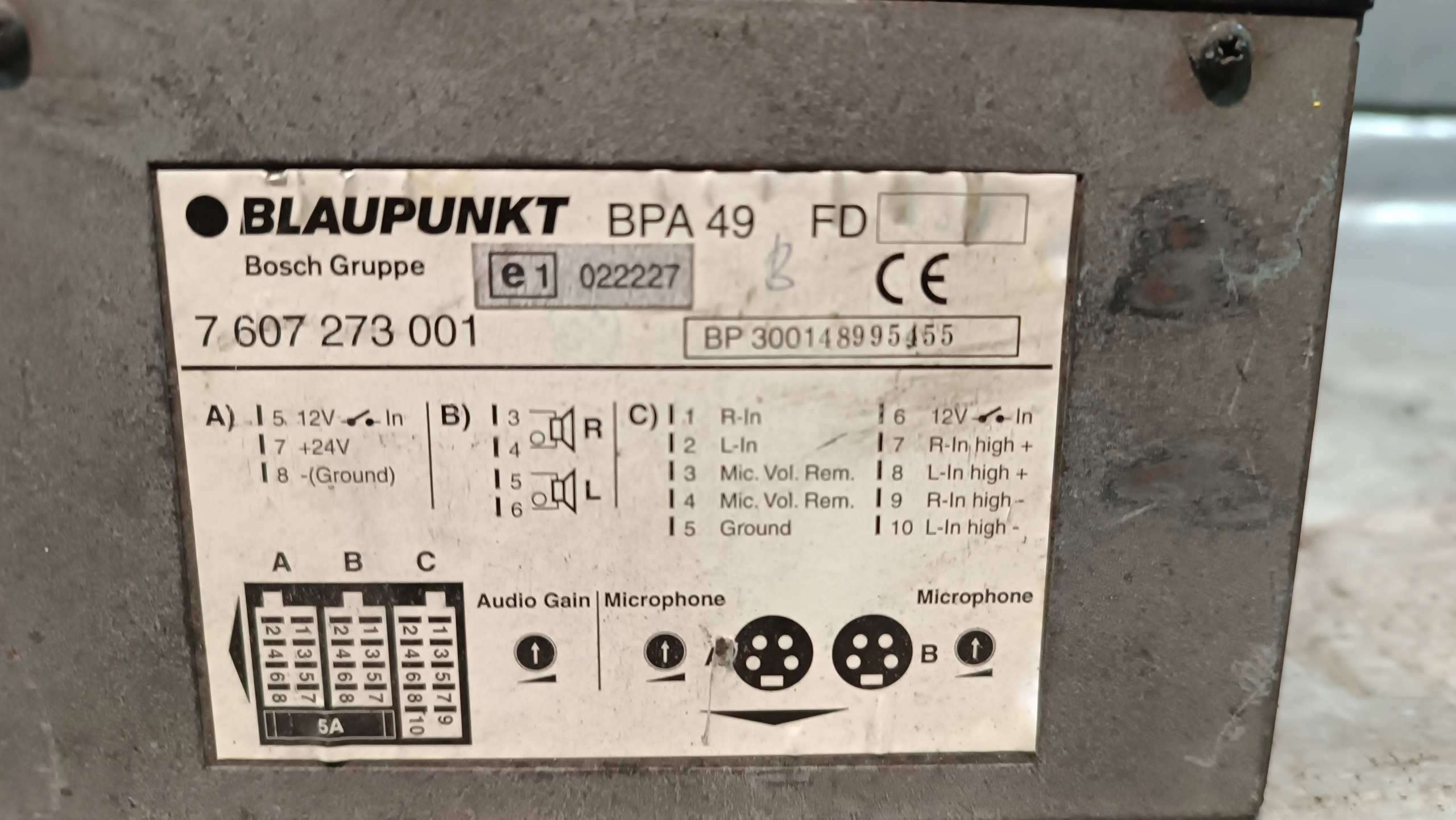 amplifier AUTOBUSOWY BLAUPUNKT 7607273001
