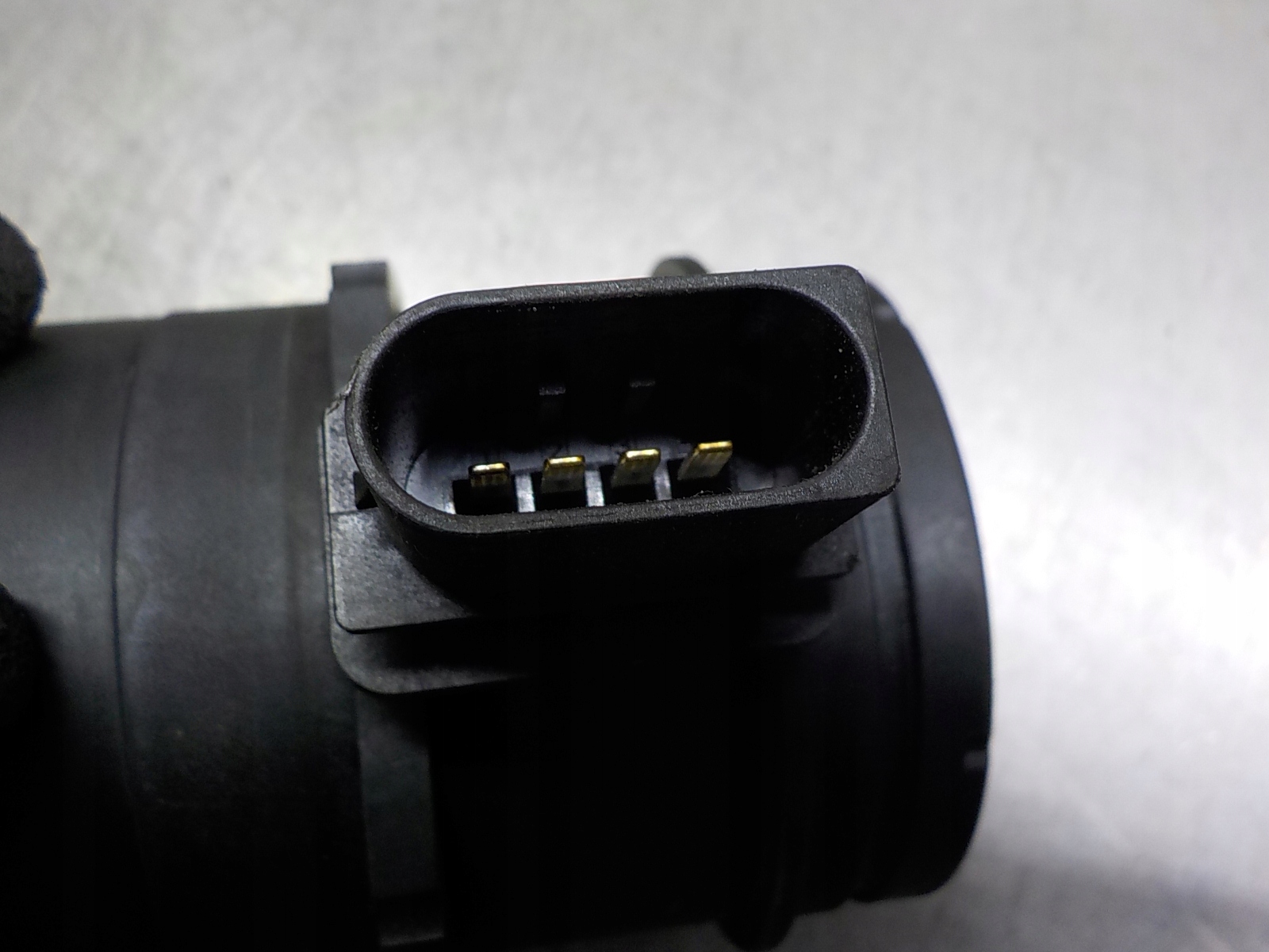 BMW X1 2.0 D flow meter 0281006146