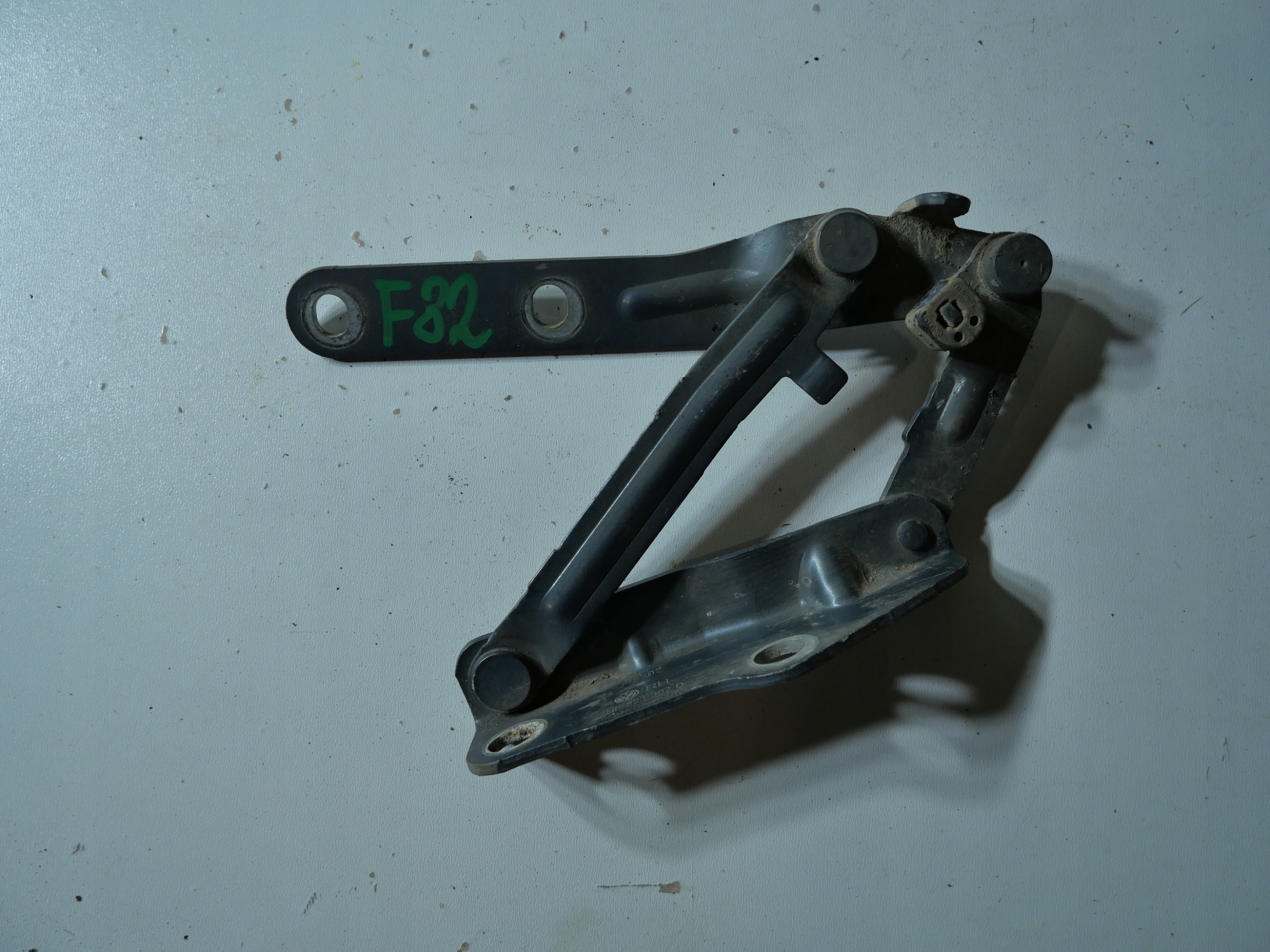 hinge bonnets right VW T5 7H0823302D