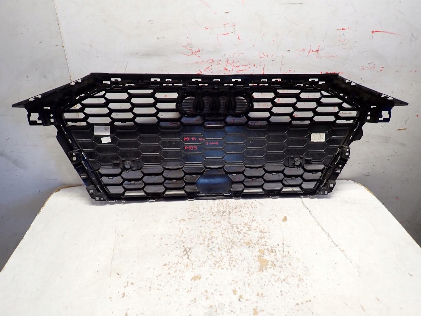 Grill AUDI A3 2020- 8Y0853651B