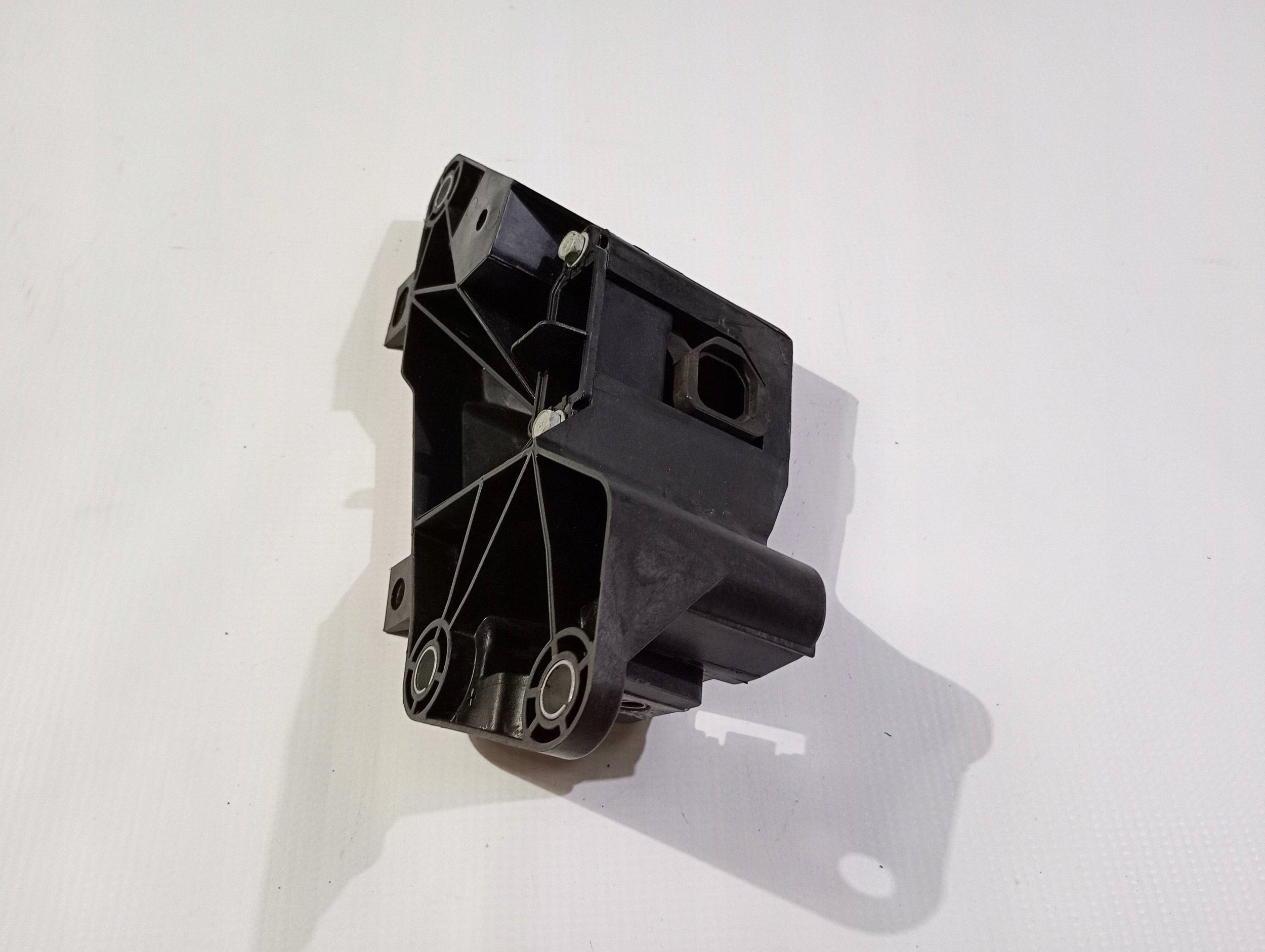 maniglia Consolle staffa radiatore Destro Chrysler Pacifica 2021