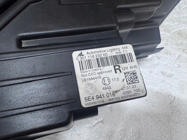 light right Skoda Octavia 4 IV Full Led 2023